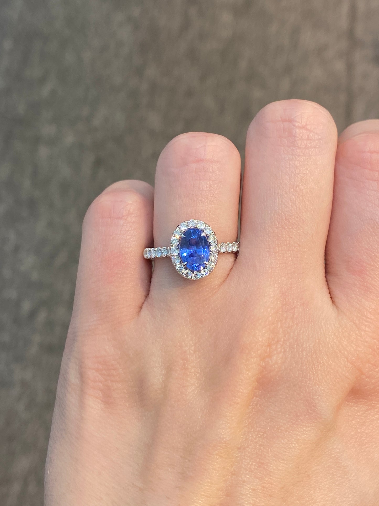 Natural Unheated Cornflower Blue Sapphire 1.27ct Ring