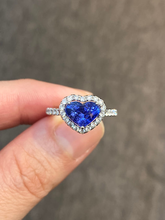 Natural Blue Sapphire Ring 2.18ct set with natural diamonds in 18k white gold