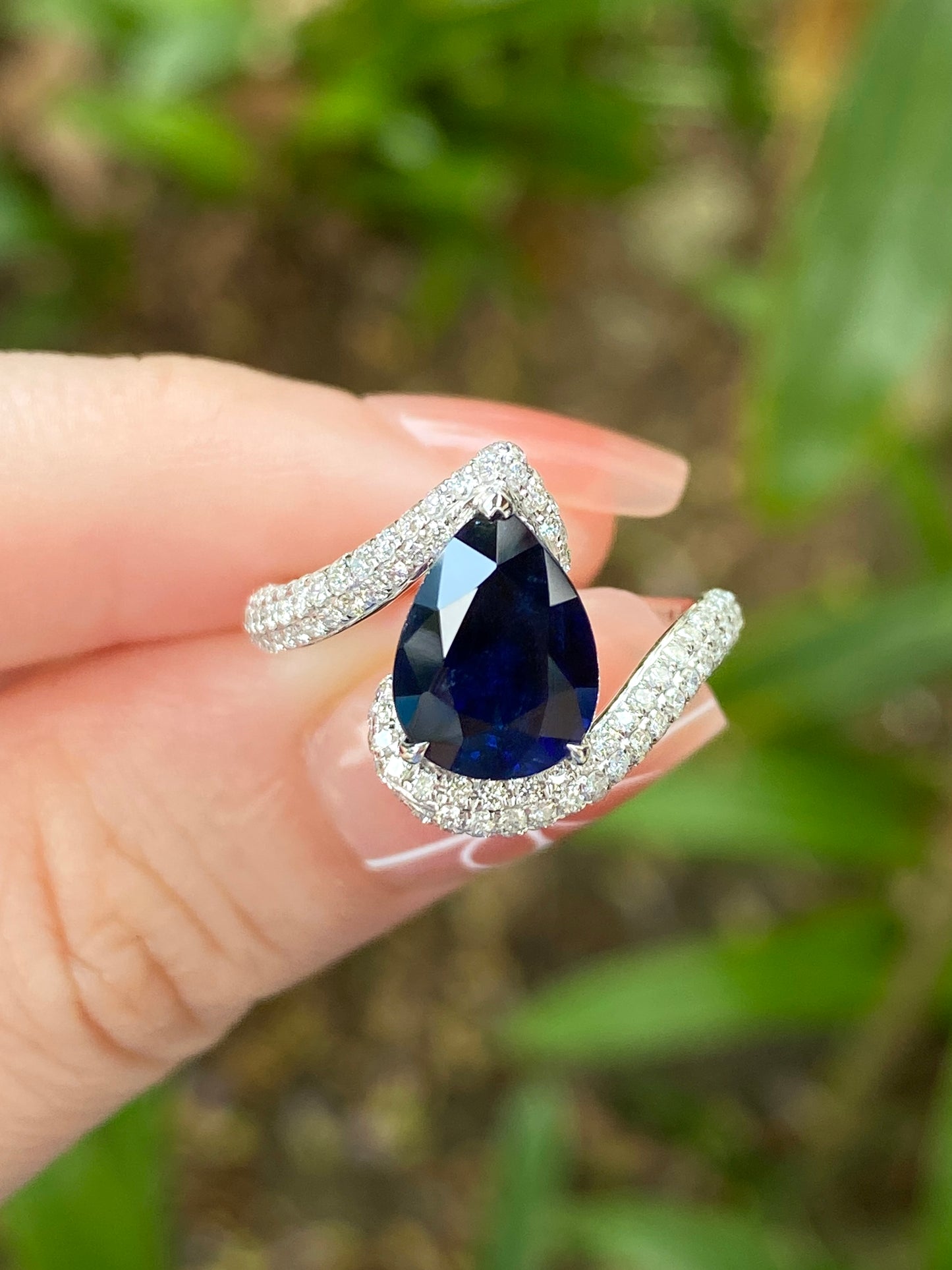 Natural Royal Blue Sapphire 3.37ct Ring