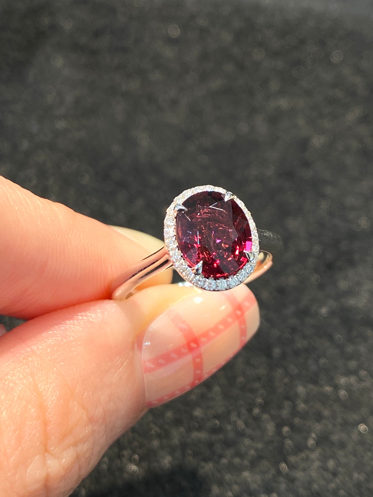 Natural Red Garnet 2.52ct Ring