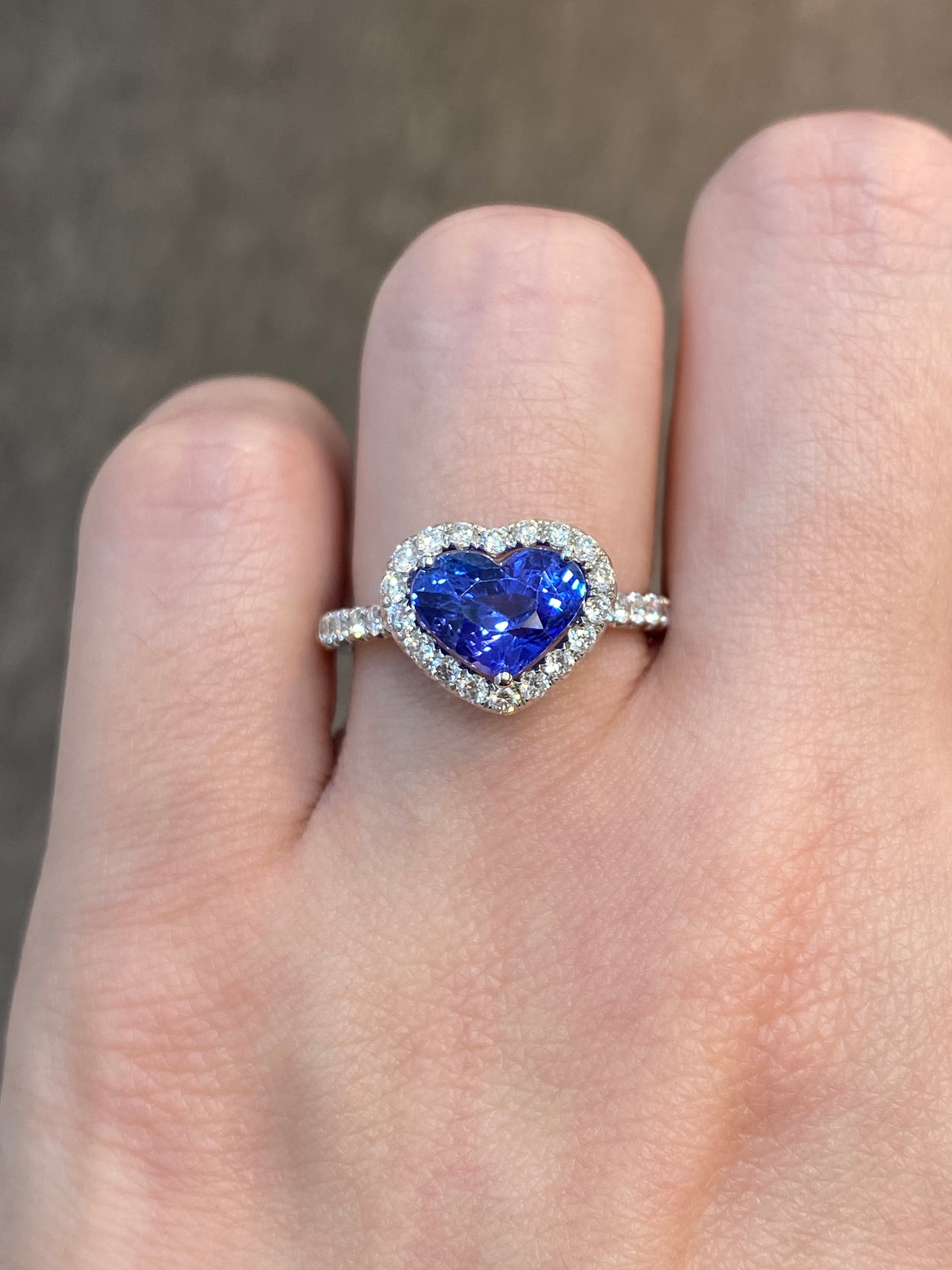 Natural Blue Sapphire Ring 2.18ct set with natural diamonds in 18k white gold