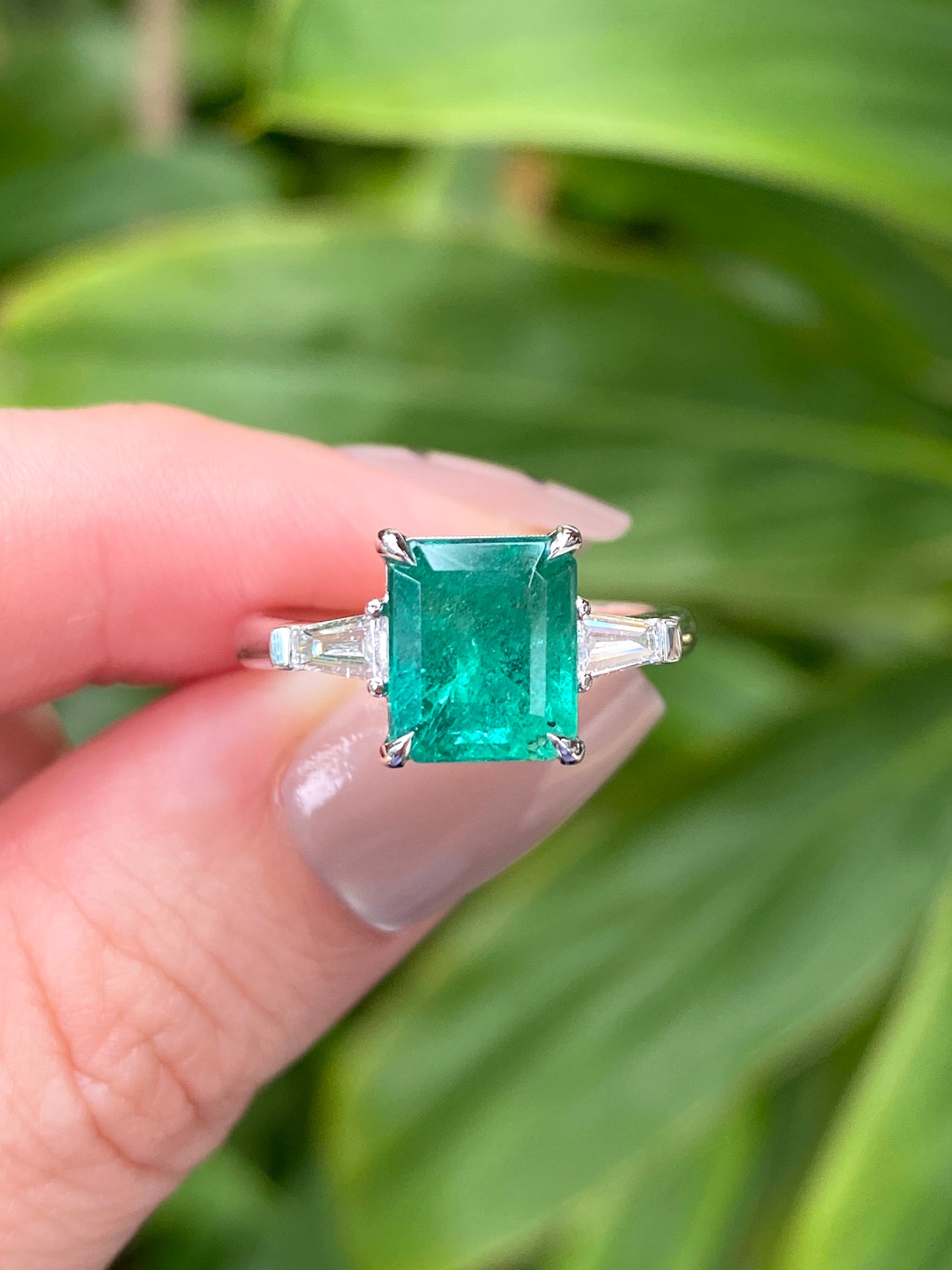 Natural Emerald 2.59ct Ring