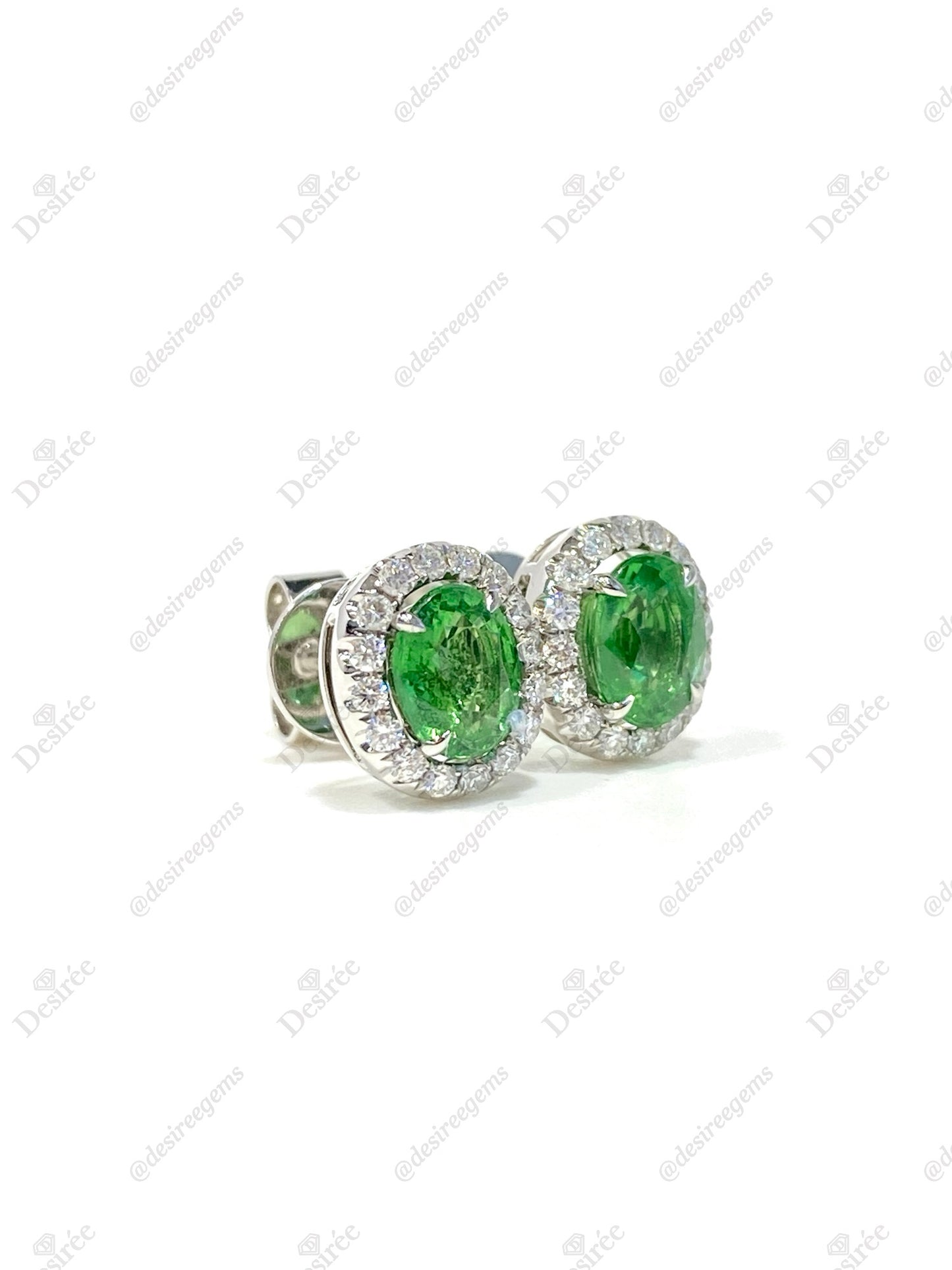 Natural Green Garnet (Tsavorite) 1.40ct Earrings