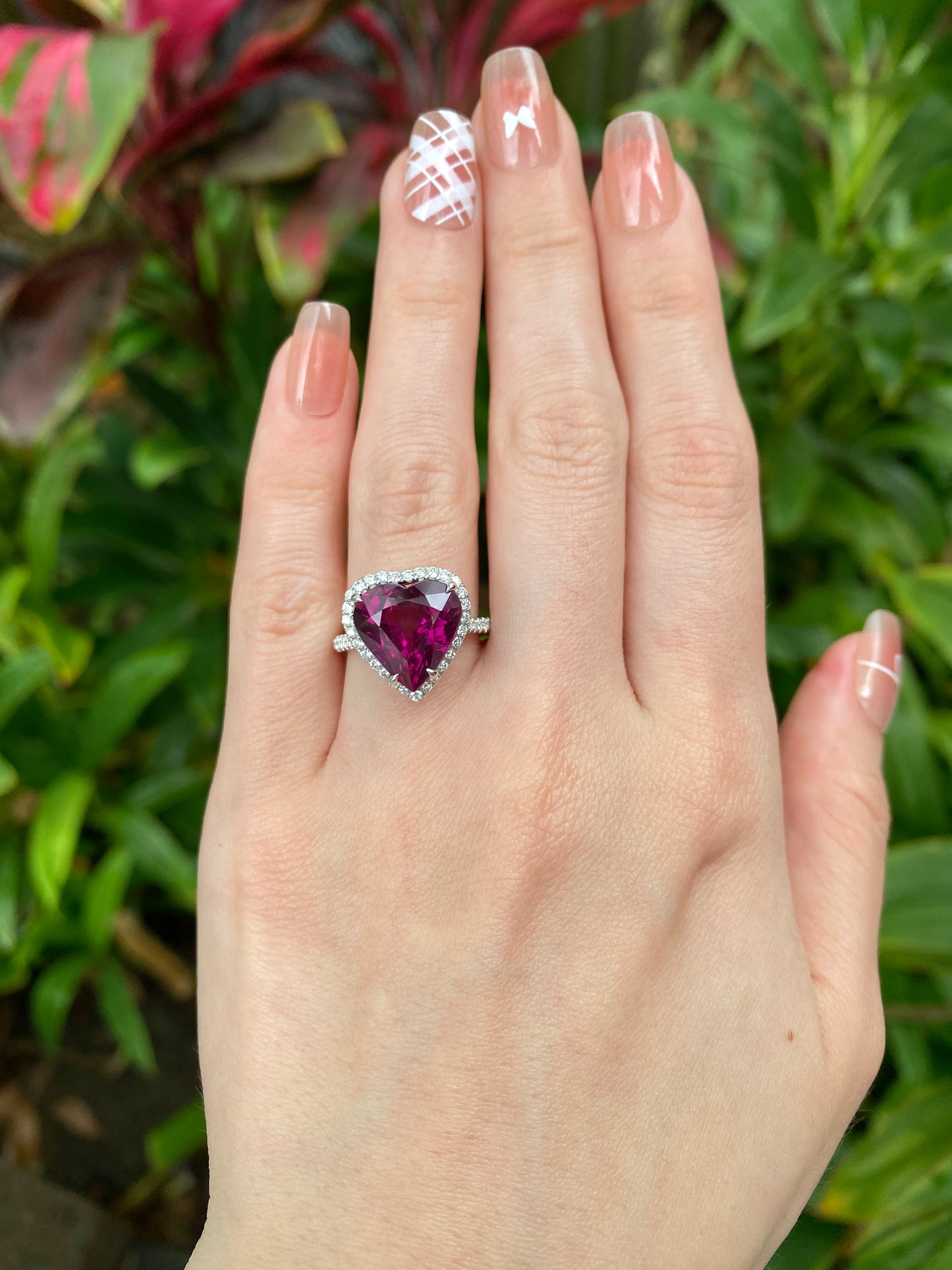 Natural Rhodolite Garnet 7.90ct Ring