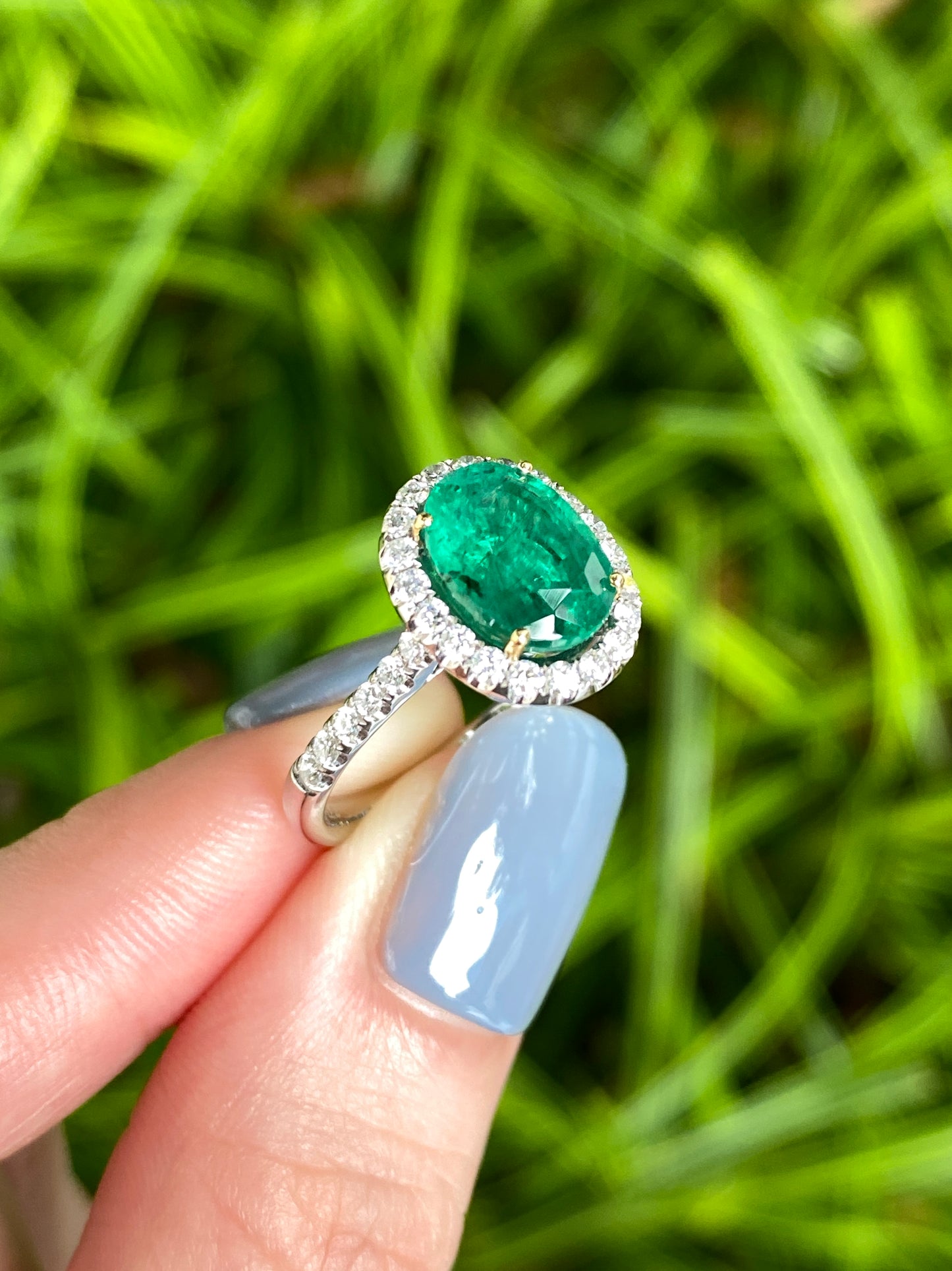 Natural Emerald 2.77ct Ring