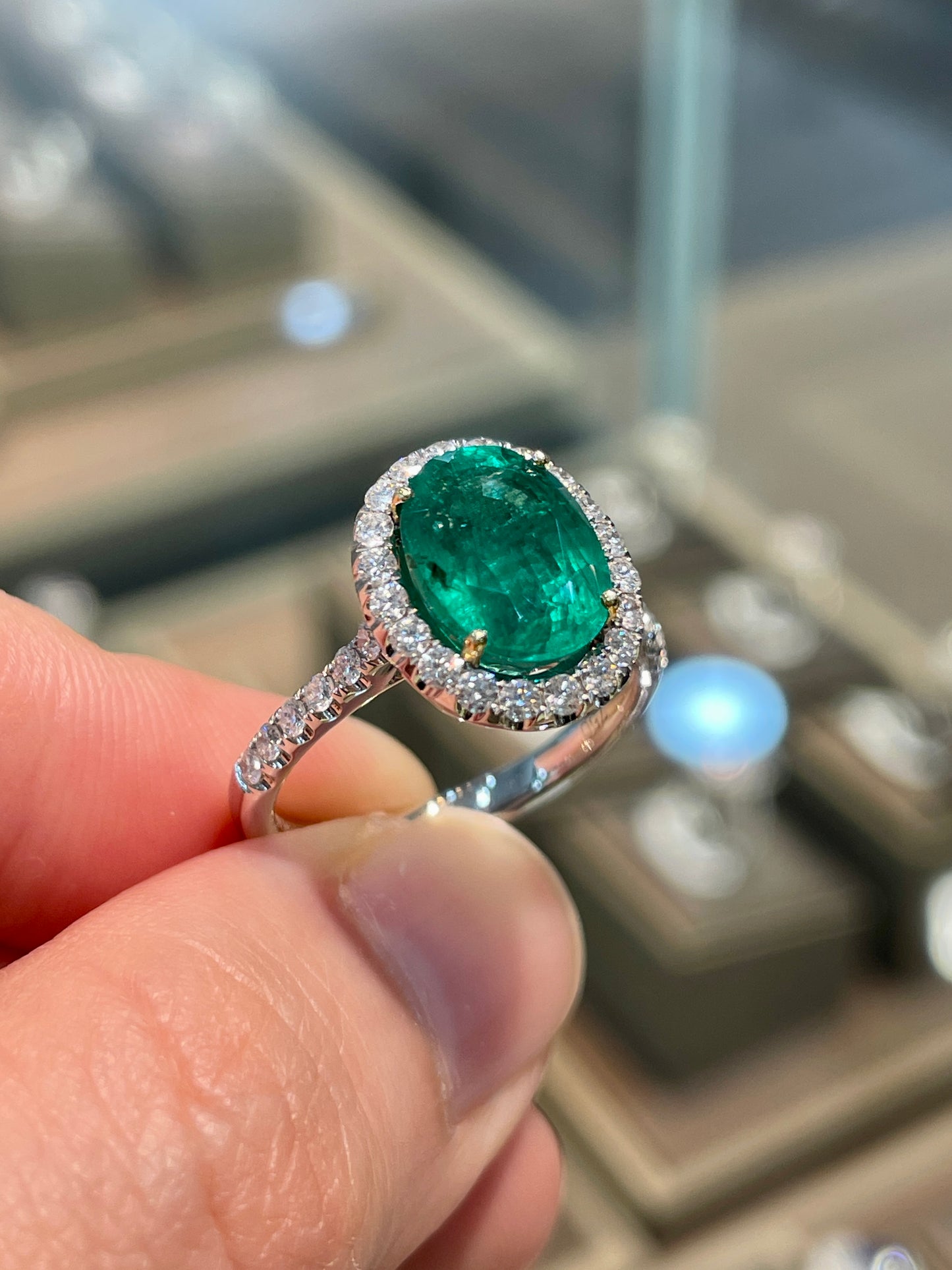 Natural Emerald 2.77ct Ring