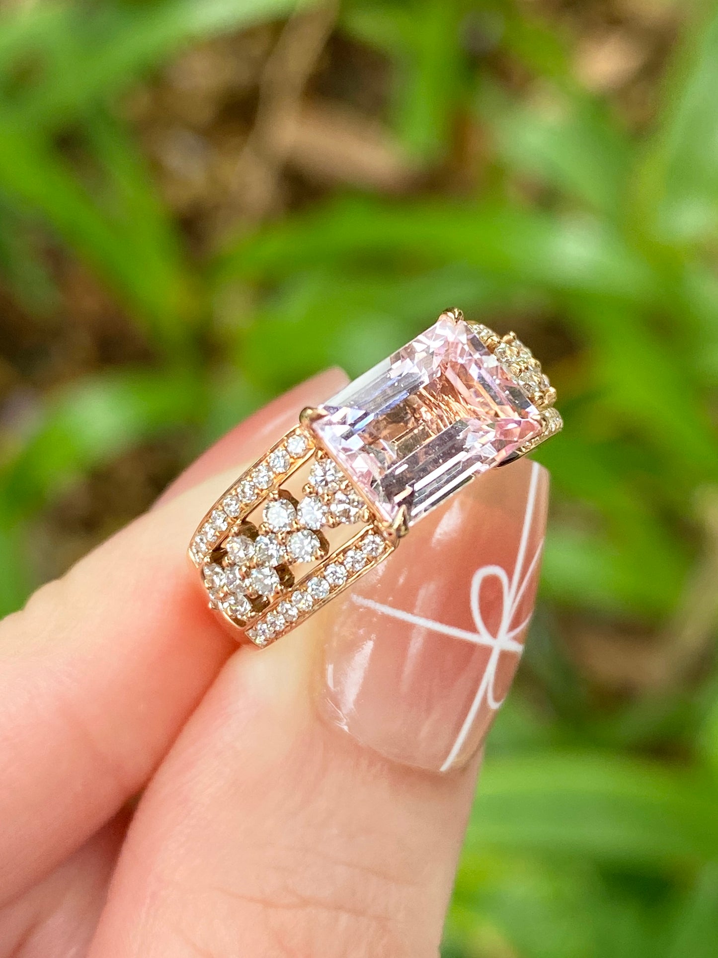 Natural Morganite 2.35ct Ring