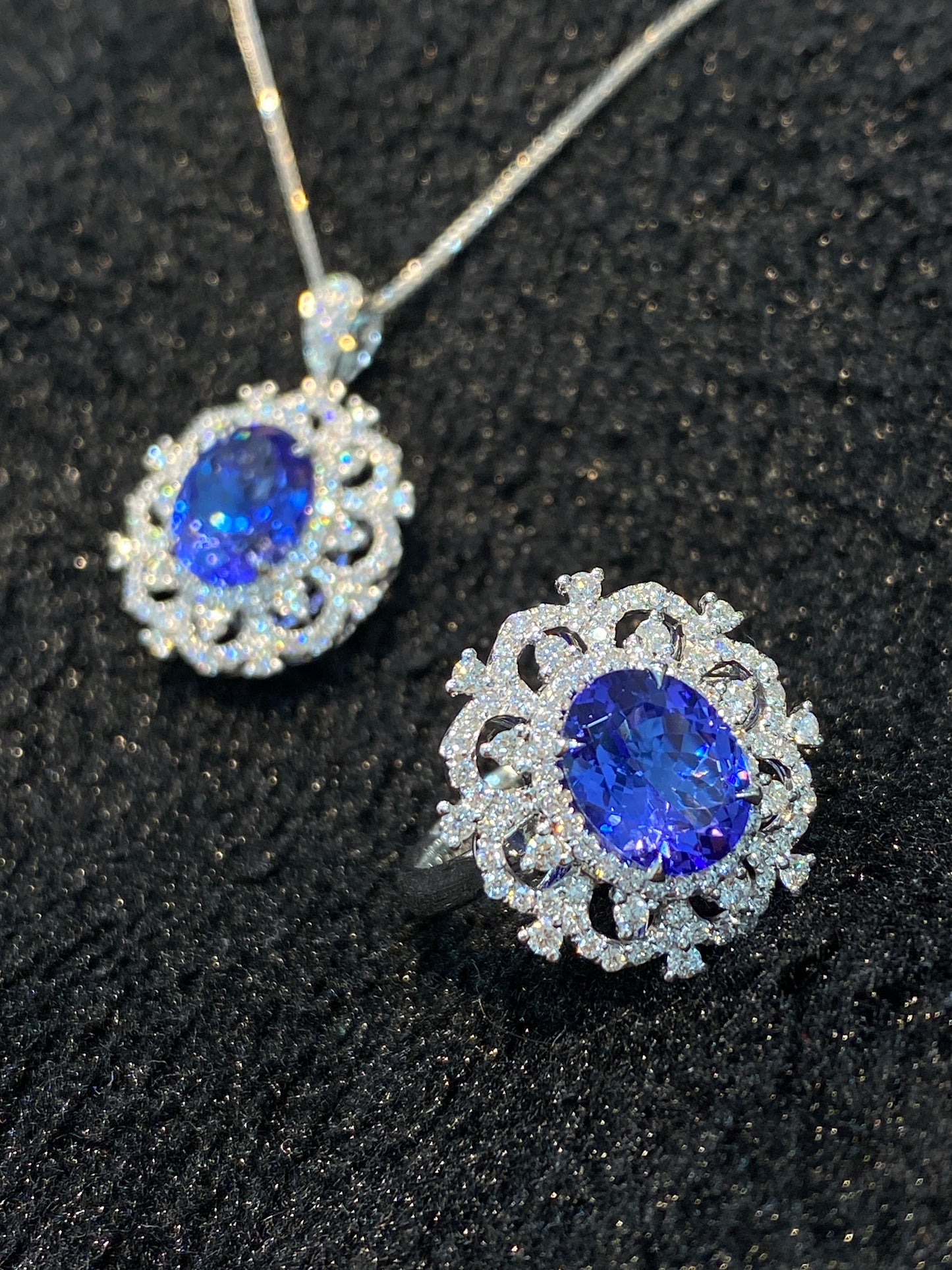 Natural Tanzanite 2.23ct Ring