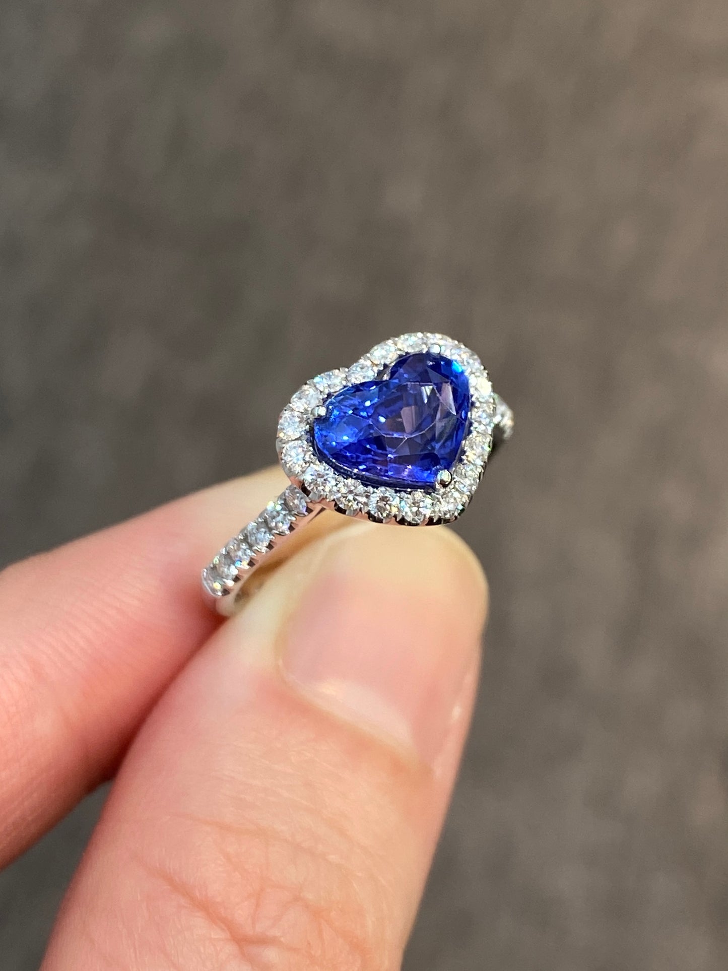 Natural Blue Sapphire Ring 2.18ct set with natural diamonds in 18k white gold