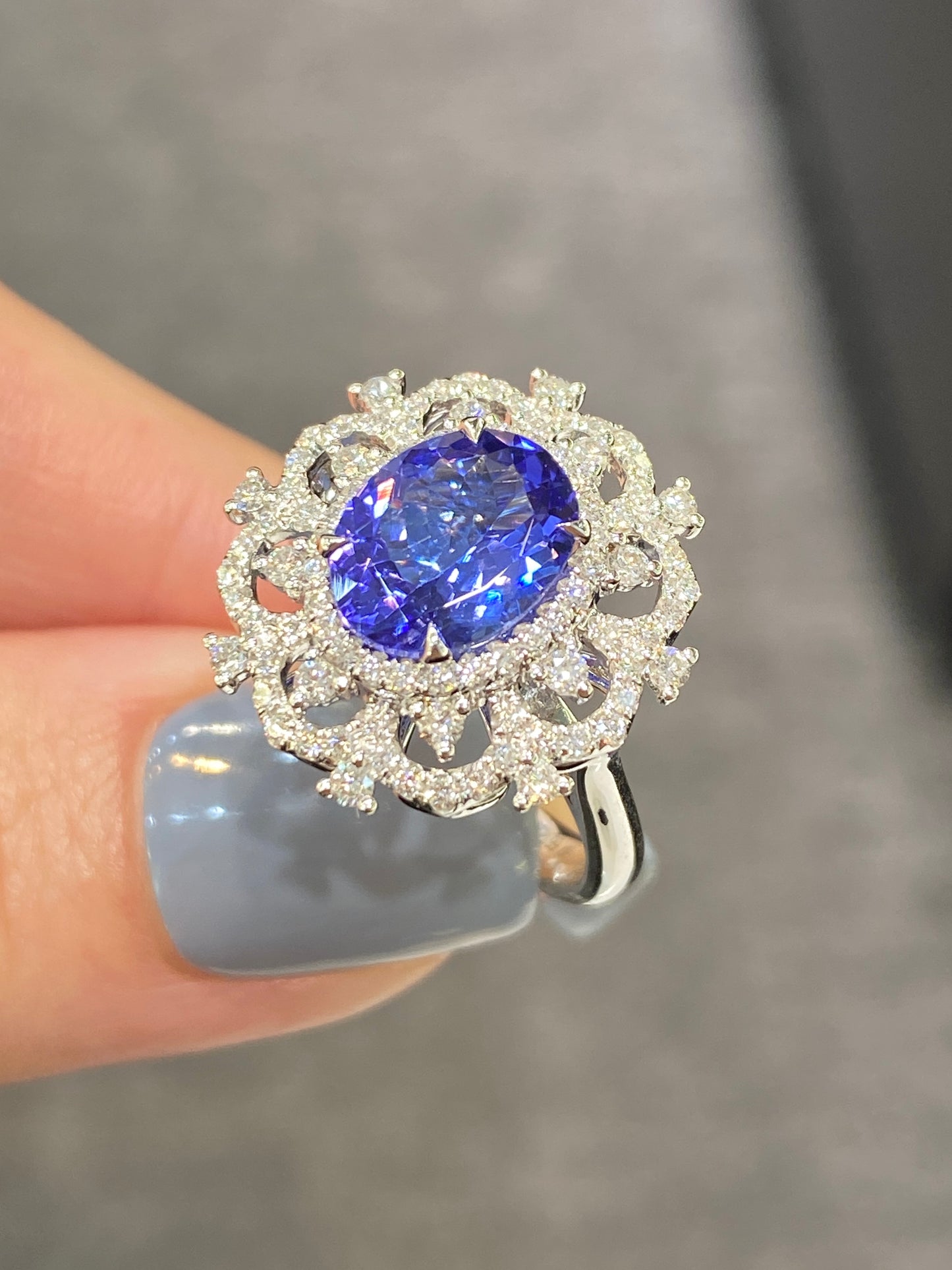 Natural Tanzanite 2.23ct Ring