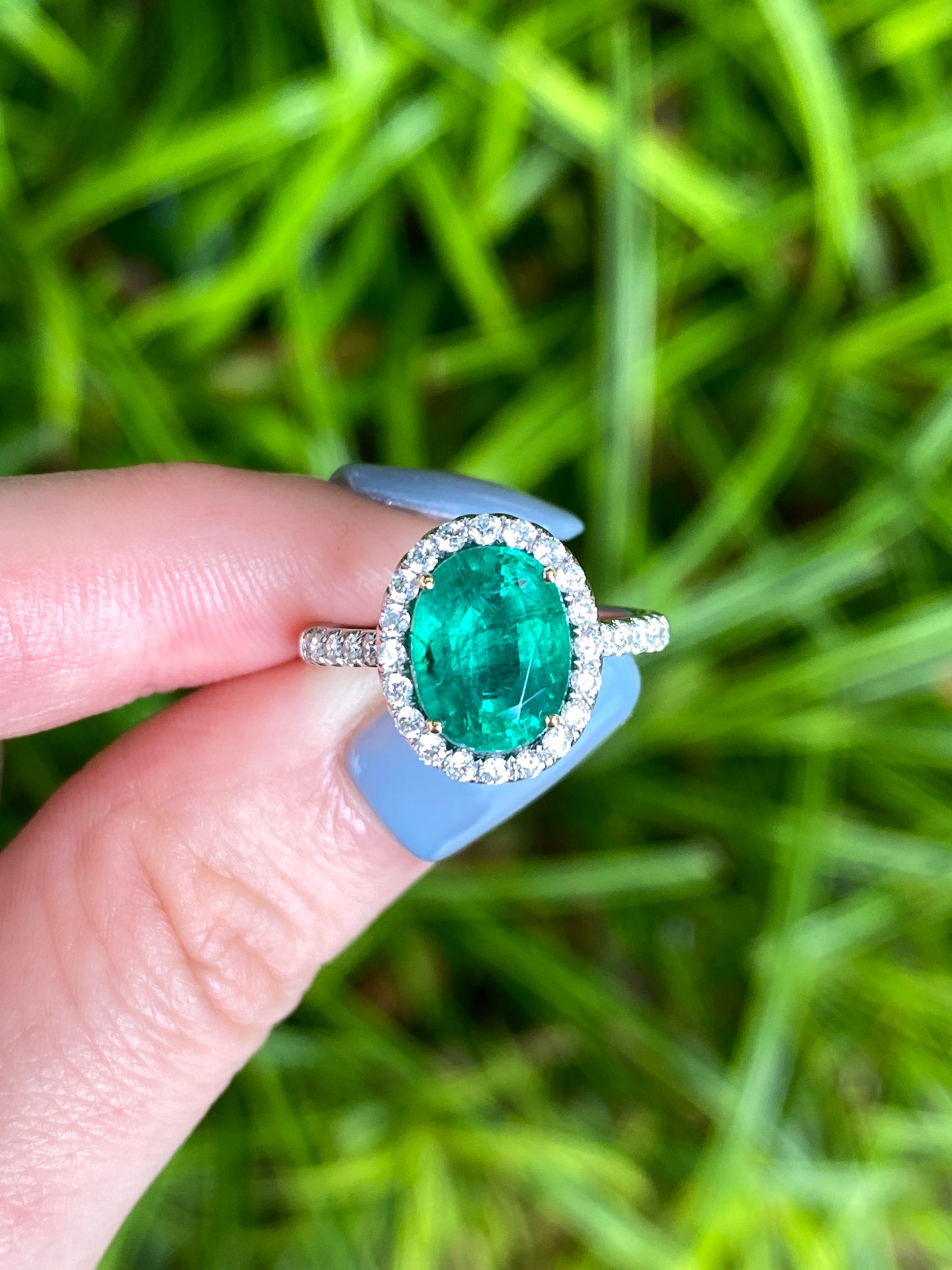 Natural Emerald 2.77ct Ring