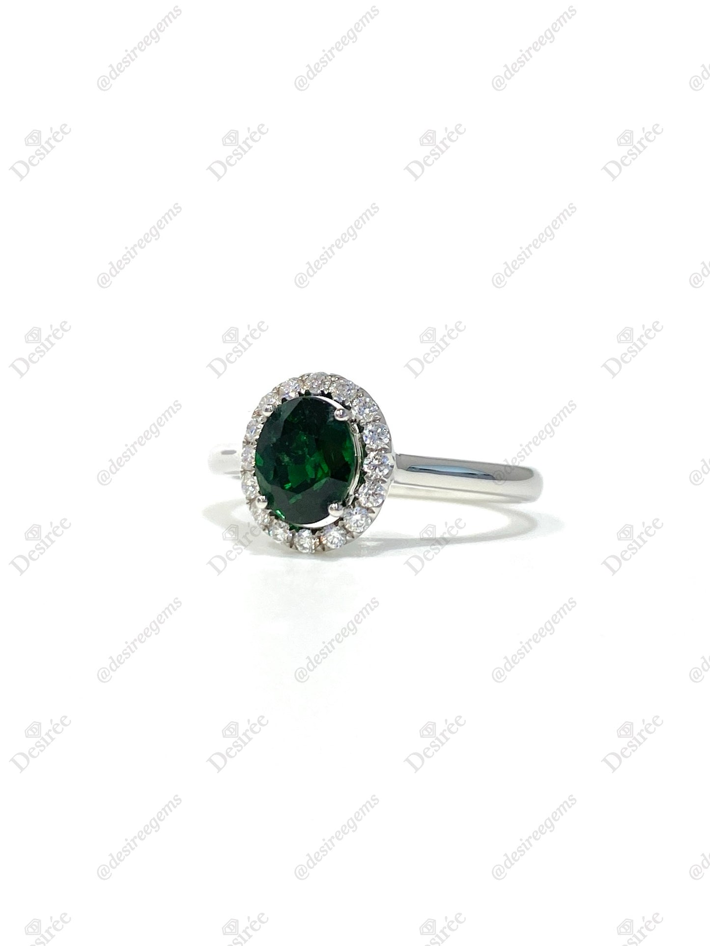 Natural Green Garnet / Tsavorite 1.29ct Ring