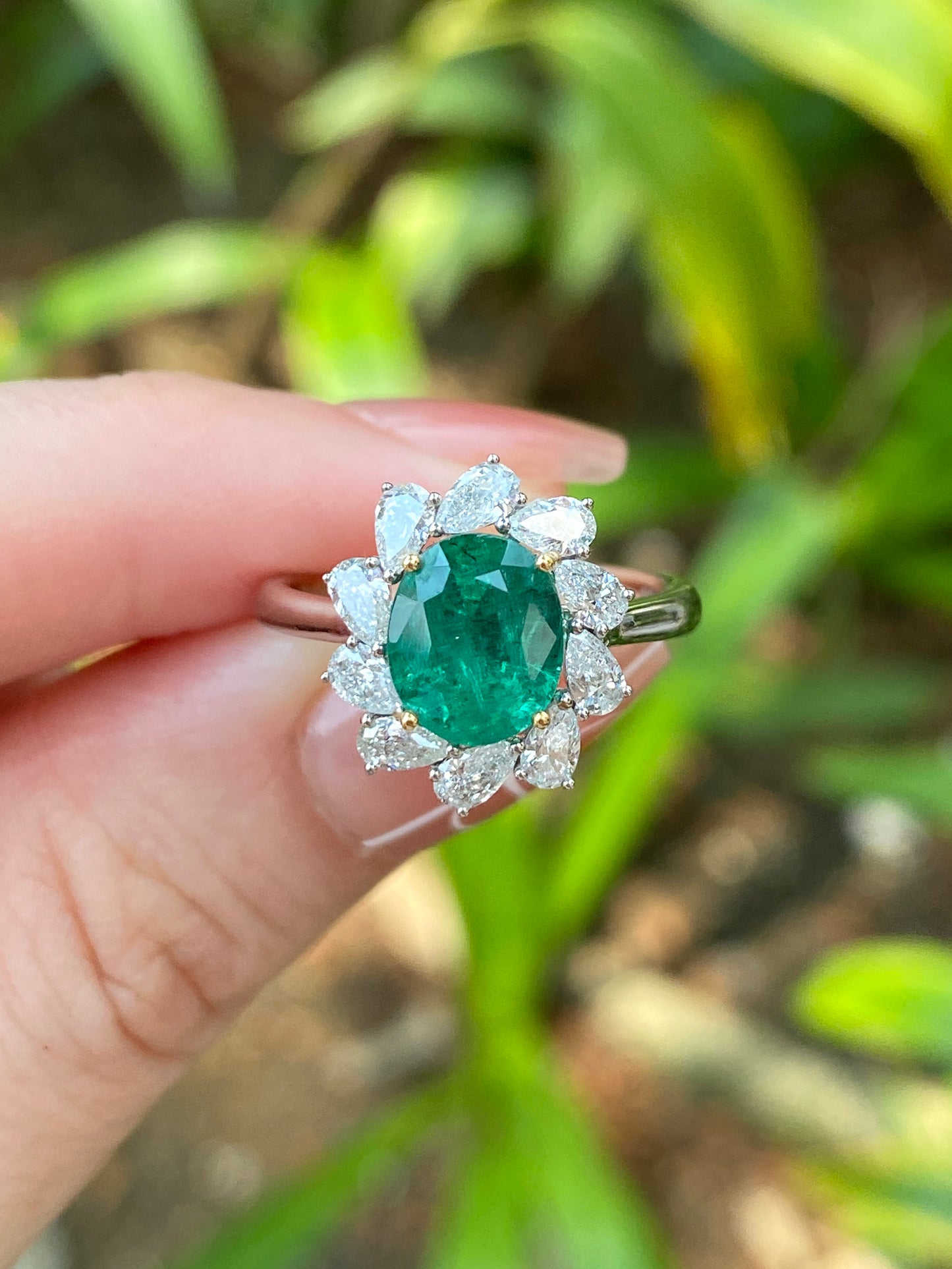 Natural Emerald 2.05ct Ring