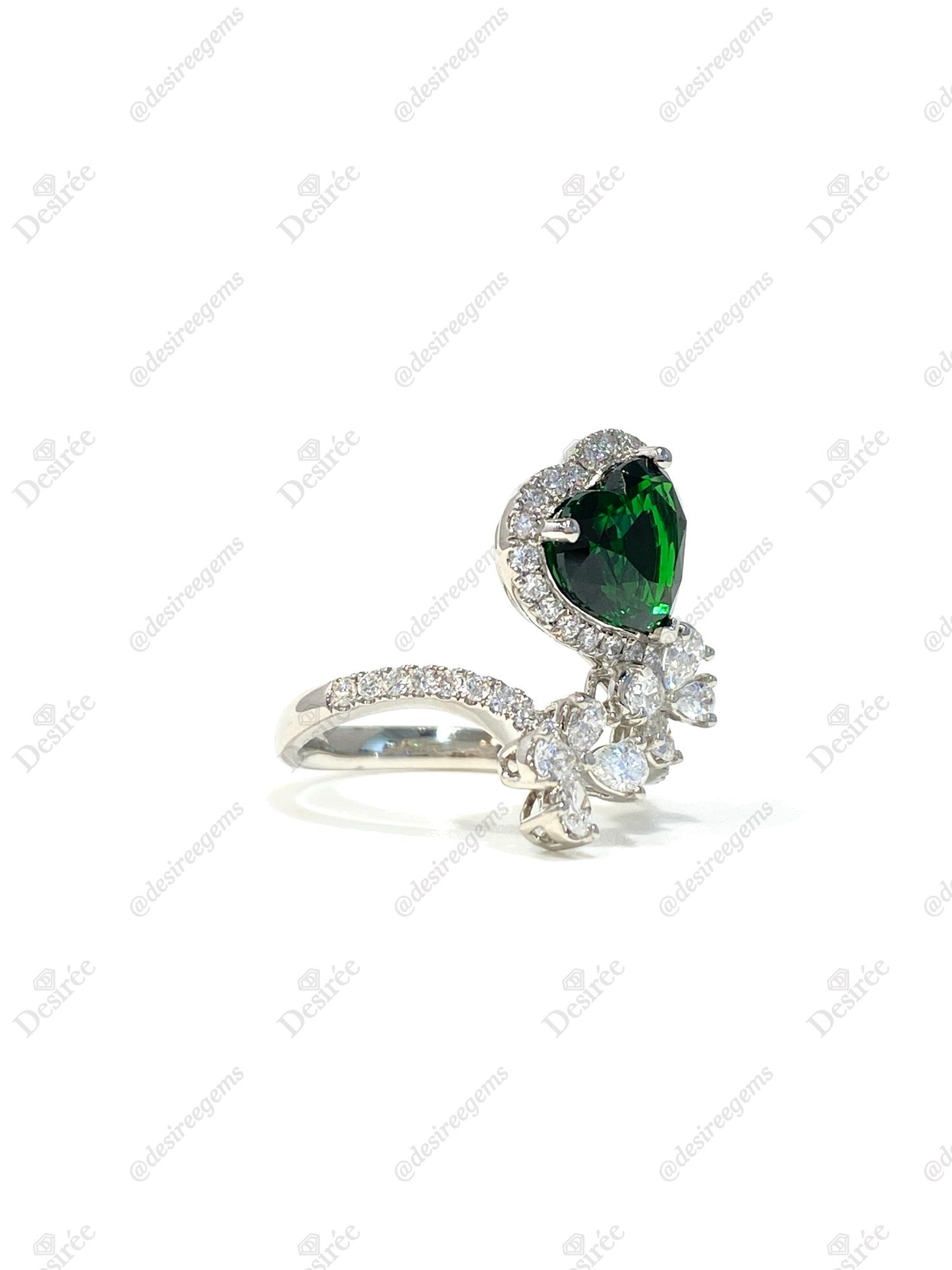 Natural Green Garnet Tsavorite 2.52ct Ring