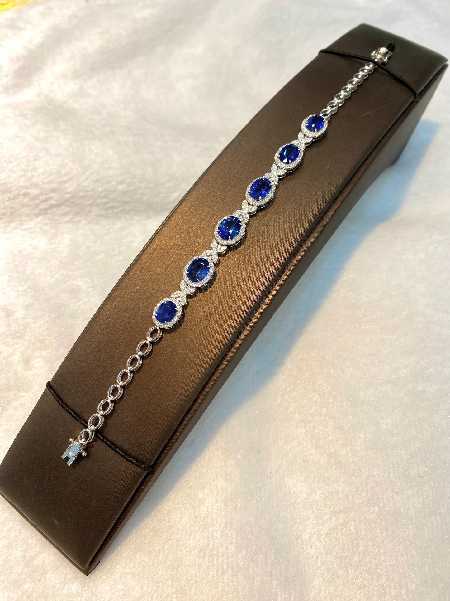 Natural Blue Sapphire 5.81ct Bracelet Set With Natural Diamond In 18K White Gold Singapore Fine Jewellery