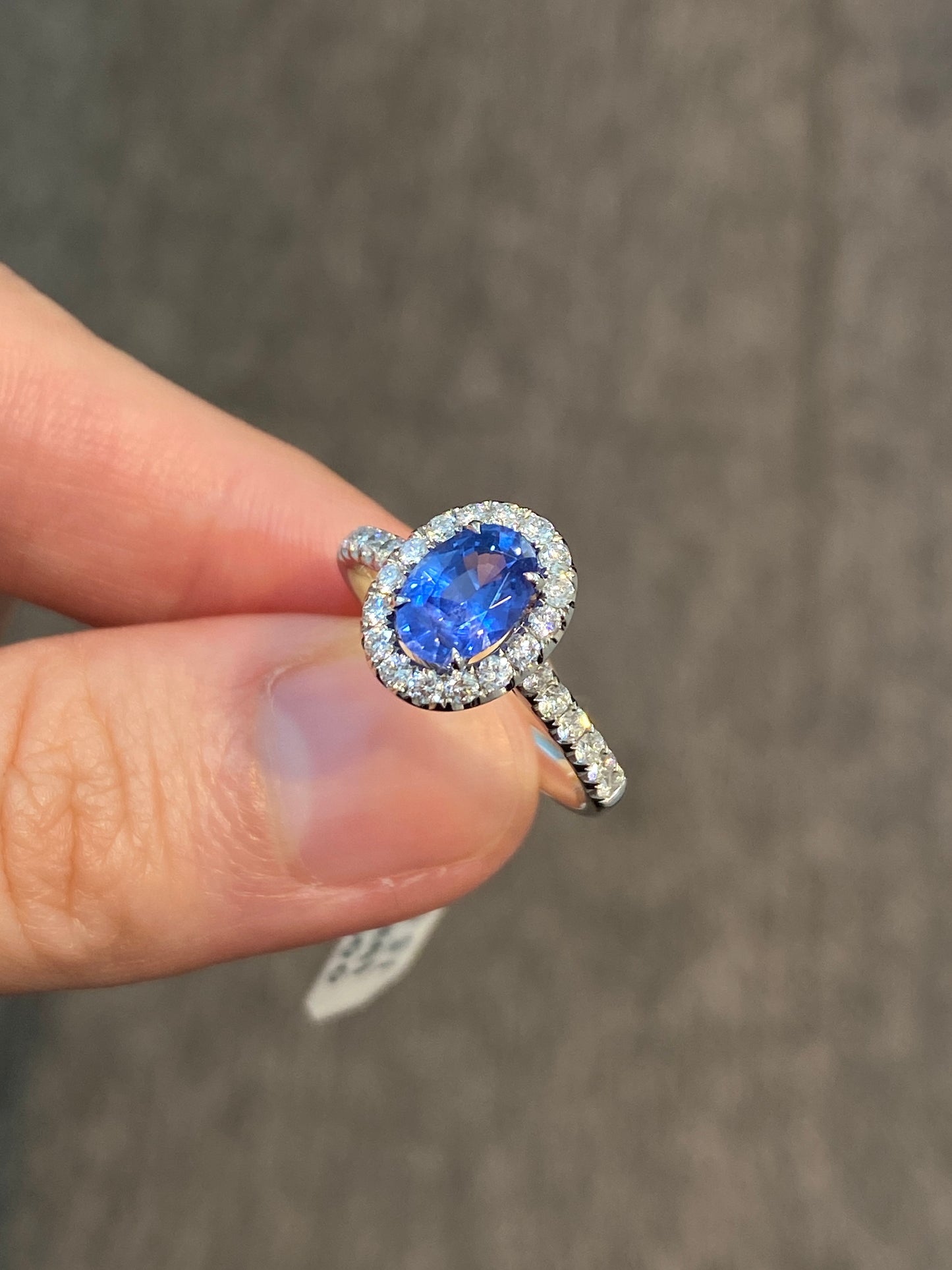 Natural Unheated Cornflower Blue Sapphire 1.27ct Ring