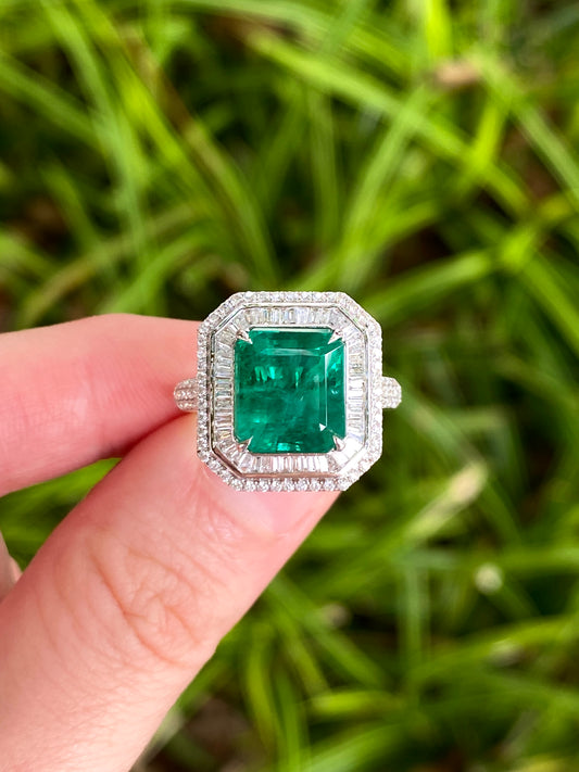 Natural Emerald 4.69ct Ring set with Natural Diamonds in 18K White Gold Singapore Gemstone Fine Jewelry