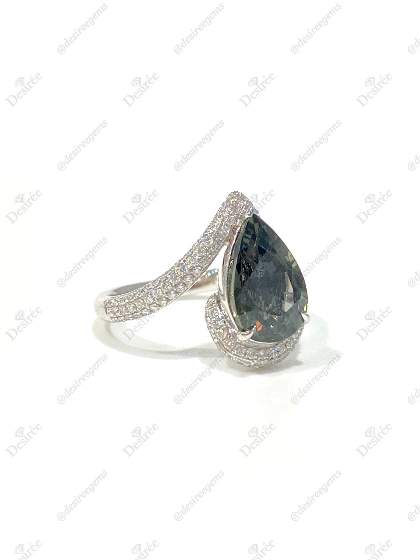 Natural Color Change Sapphire 3.87ct Ring