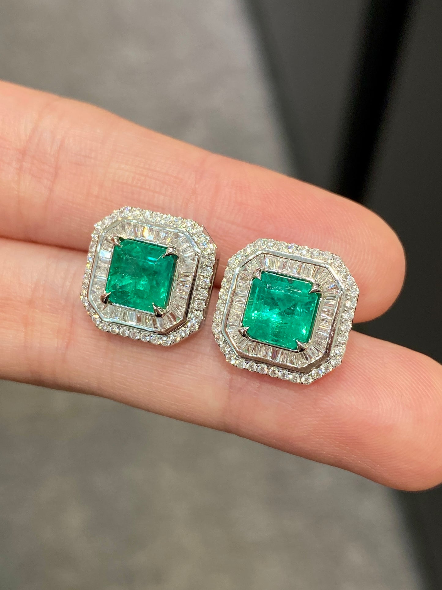 Natural Emerald 2.94ct Earrings