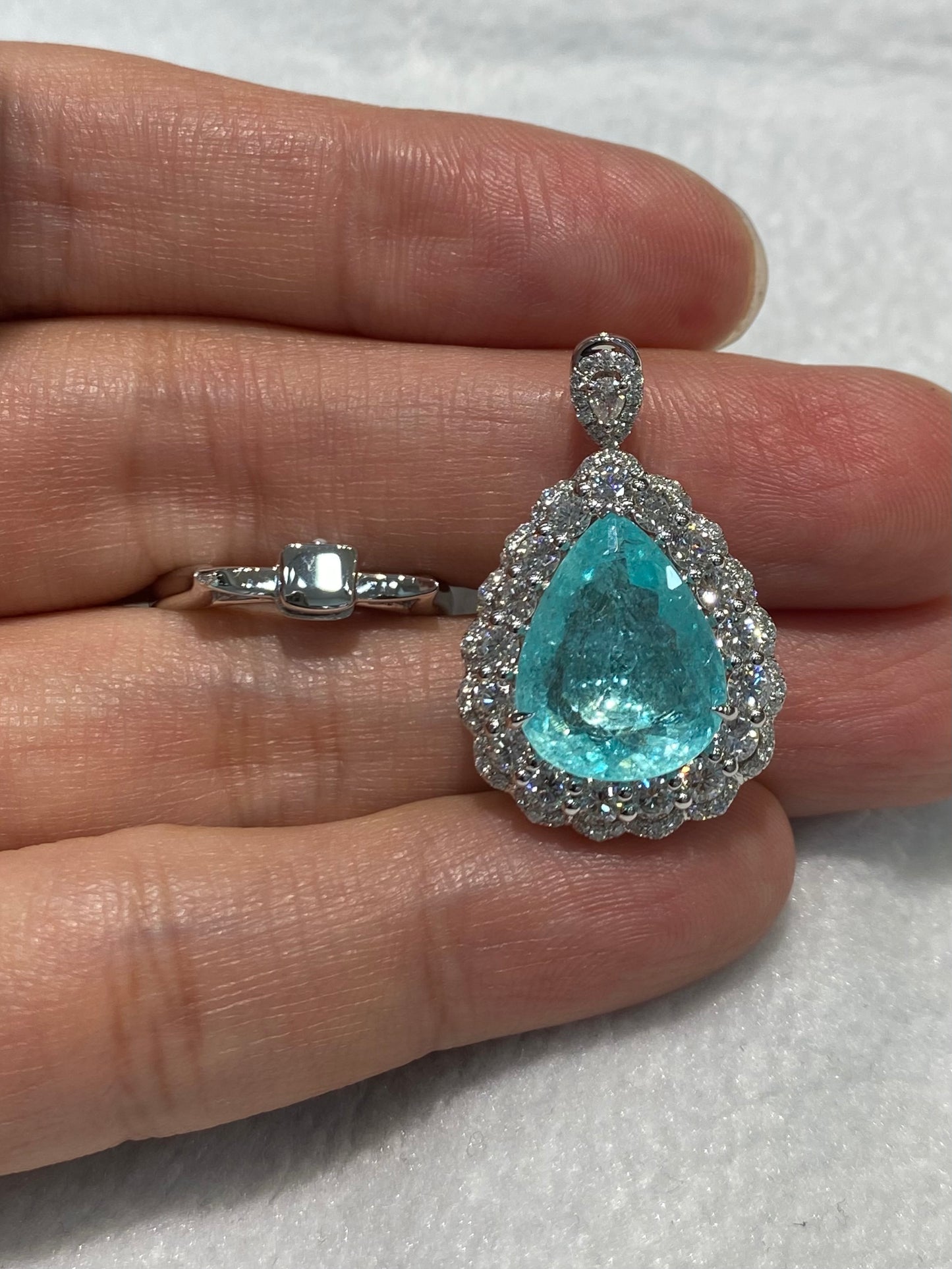 Natural Paraiba Tourmaline 9.09ct Ring / Pendant