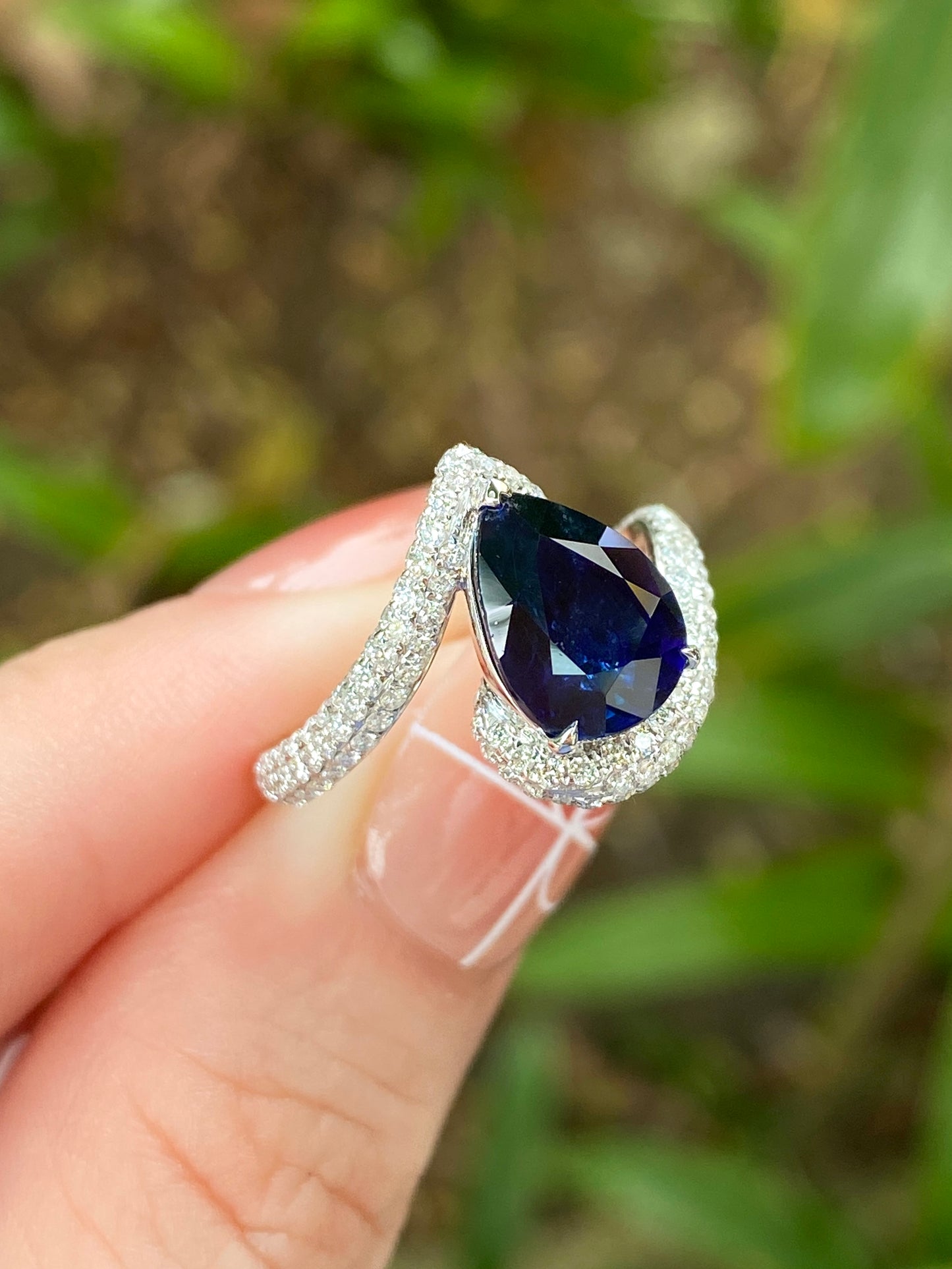 Natural Royal Blue Sapphire 3.37ct Ring