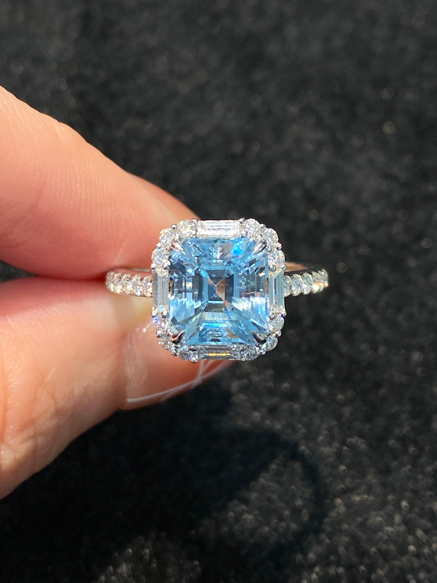 Natural Aquamarine 2.88ct Ring