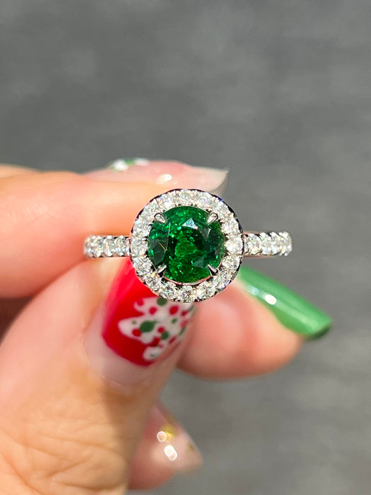 Natural Green Garnet Tsavorite 1.60ct Ring set with Natural Diamonds in 18K white gold Gemstone Jewelry