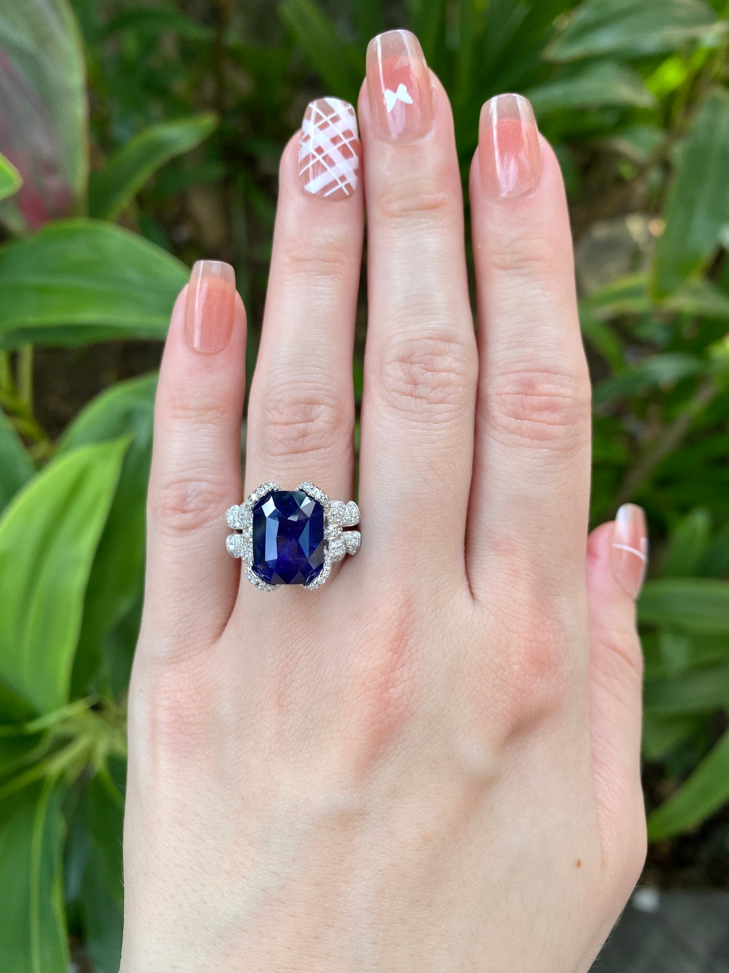Natural Royal Blue Sapphire 8.41ct Ring
