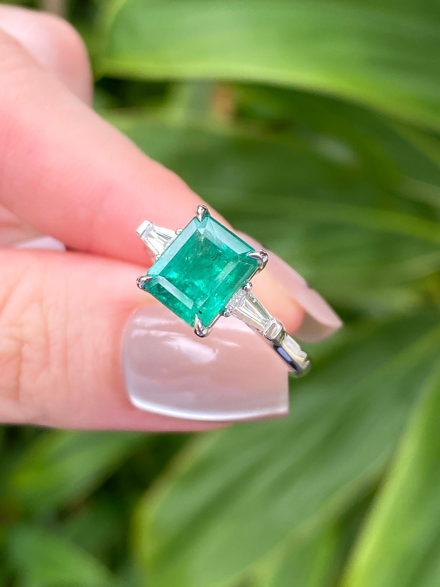 Natural Emerald 2.59ct Ring