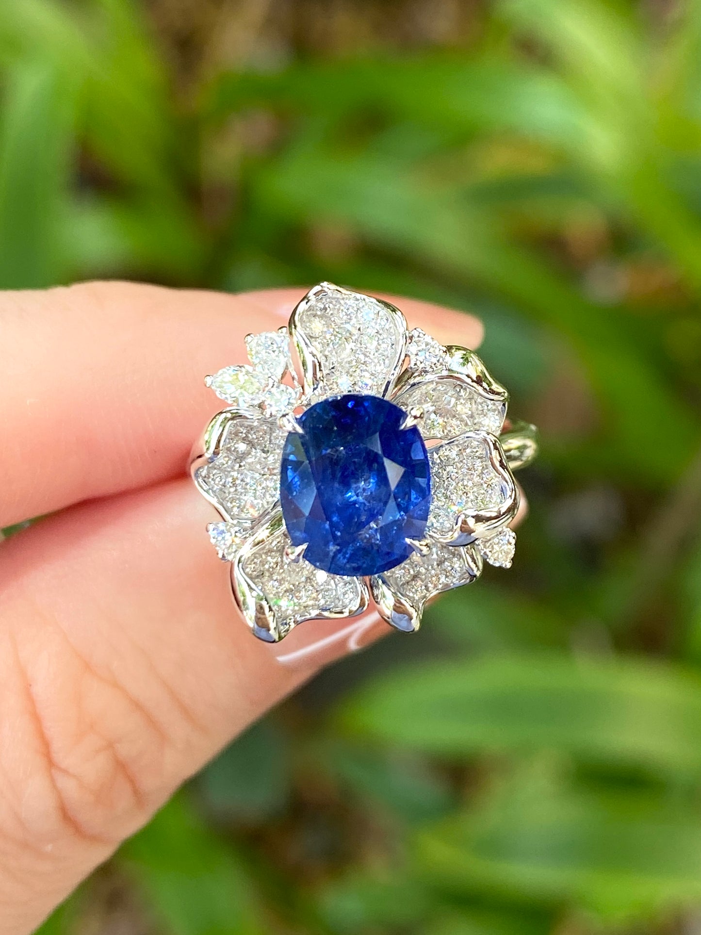 Natural Royal Blue Sapphire 2.98ct Ring