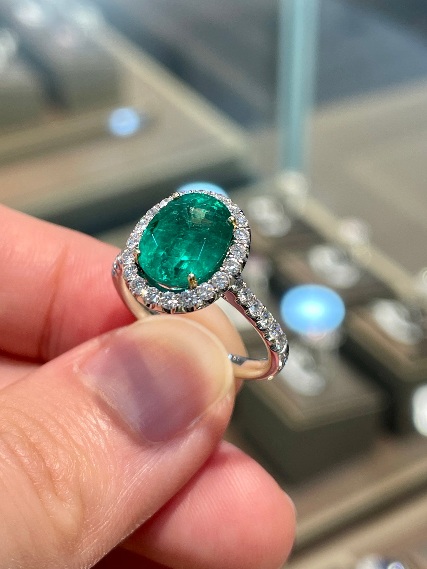 Natural Emerald 2.77ct Ring