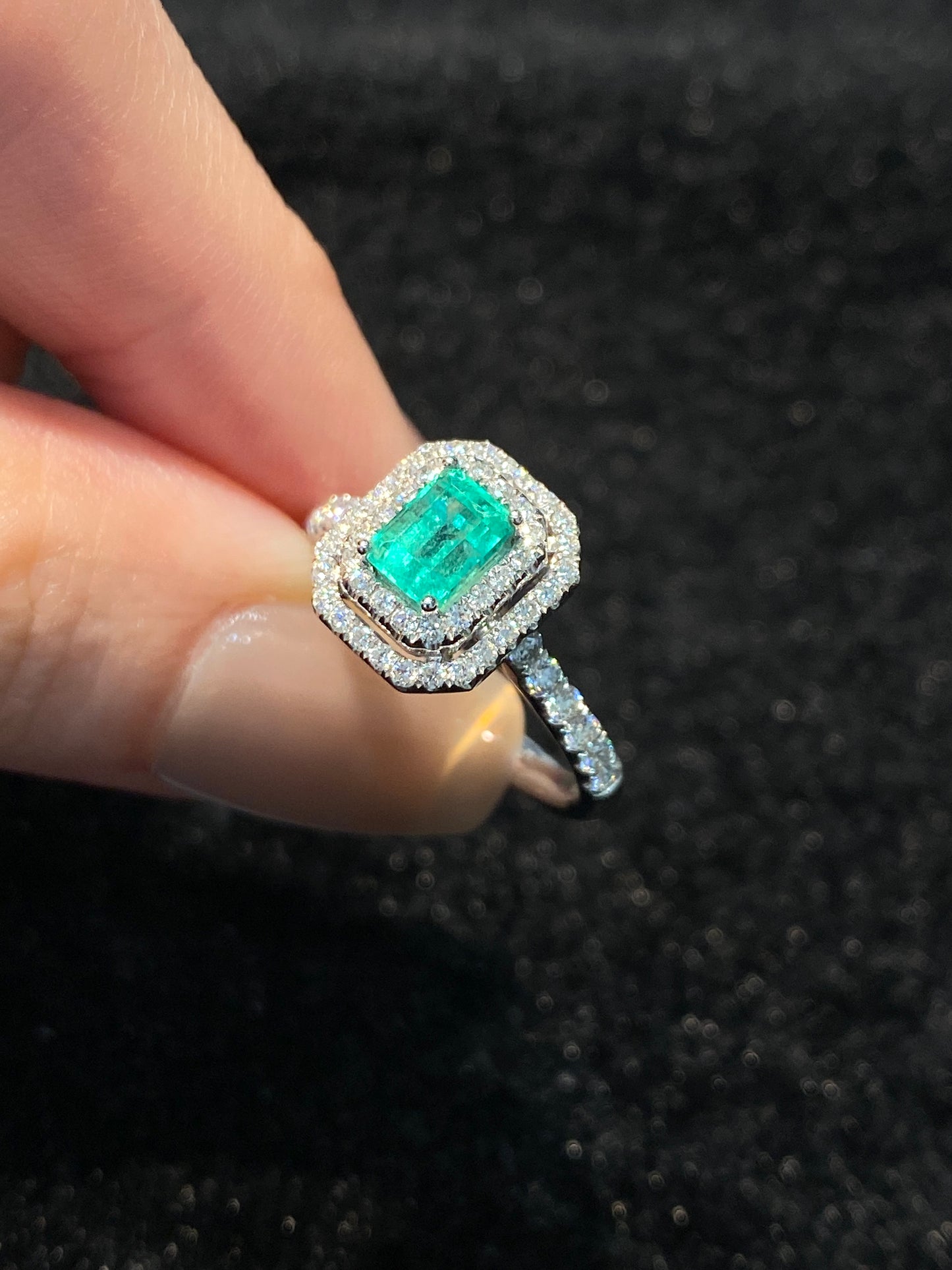 Natural Colombian Emerald 0.67ct Ring