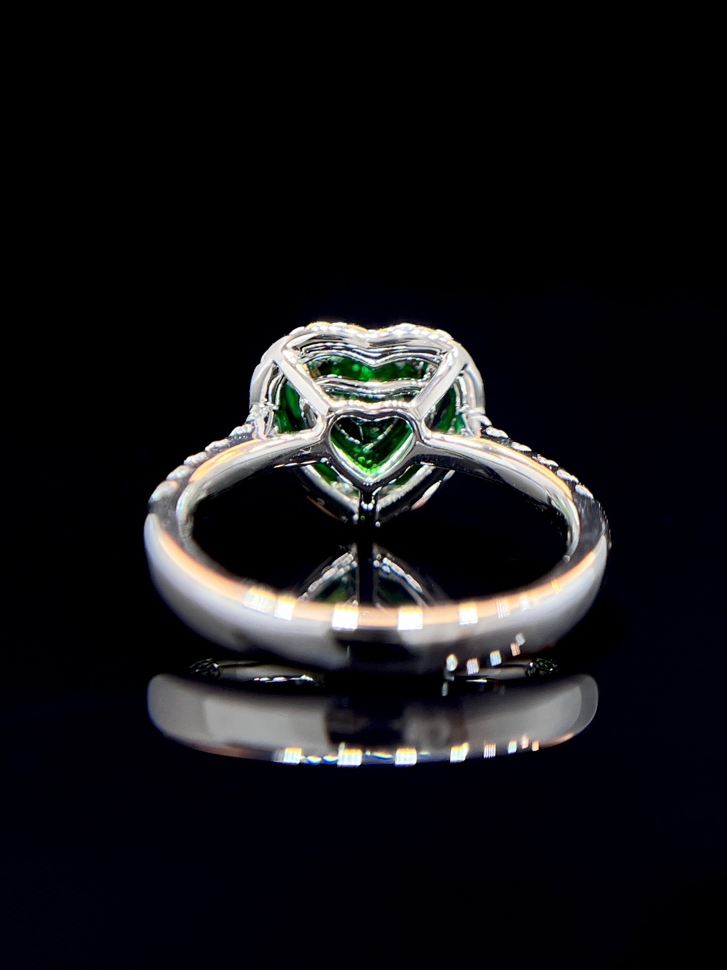 Natural Green Garnet Tsavorite 2.12ct Ring
