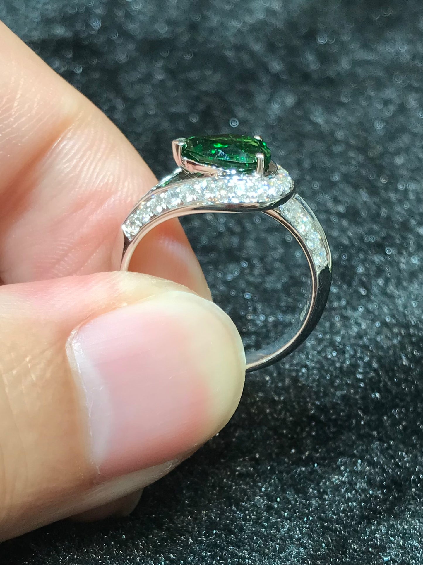 Natural Green Garnet Tsavorite 1.43ct Ring