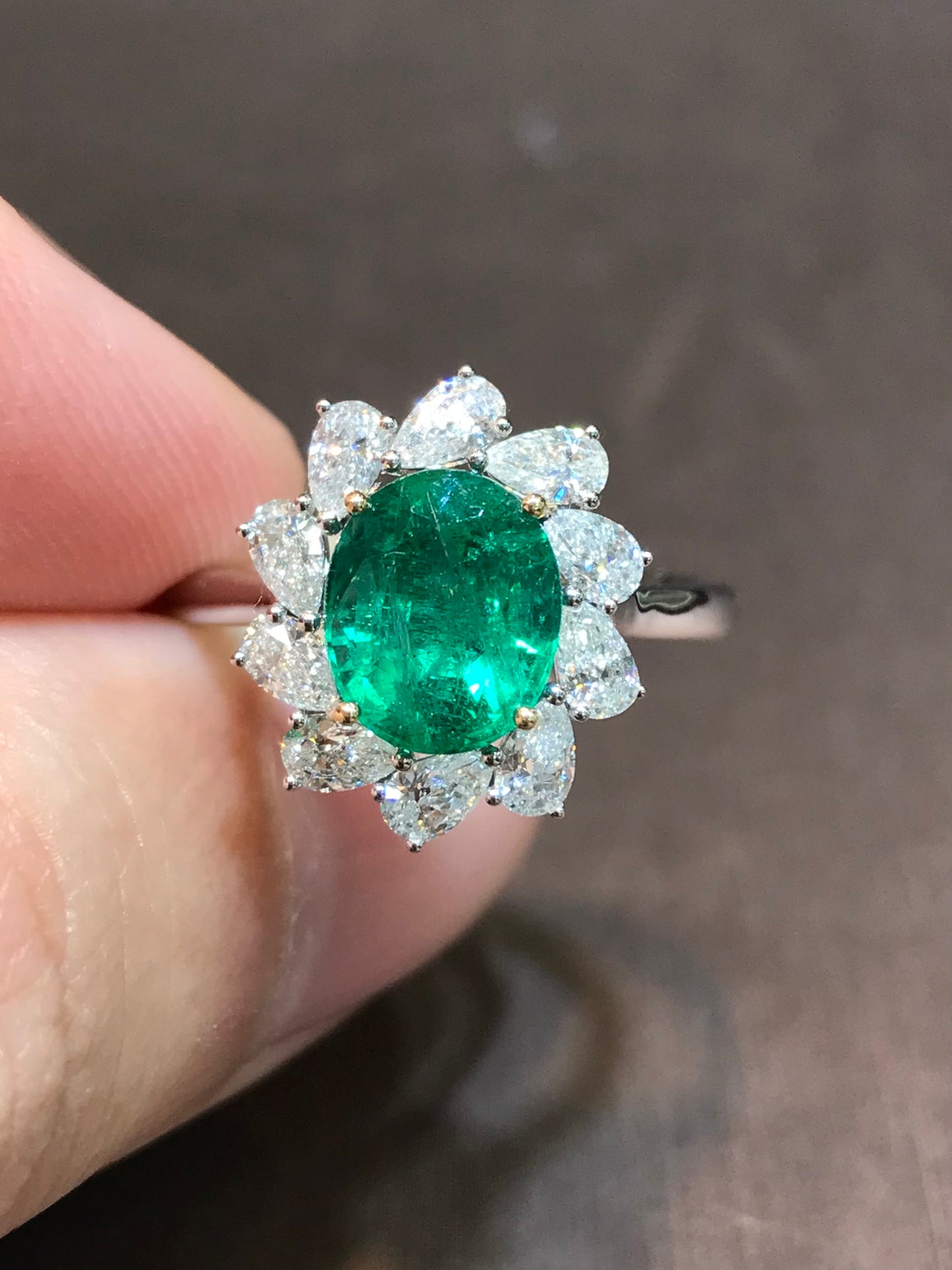 Natural Emerald 2.05ct Ring