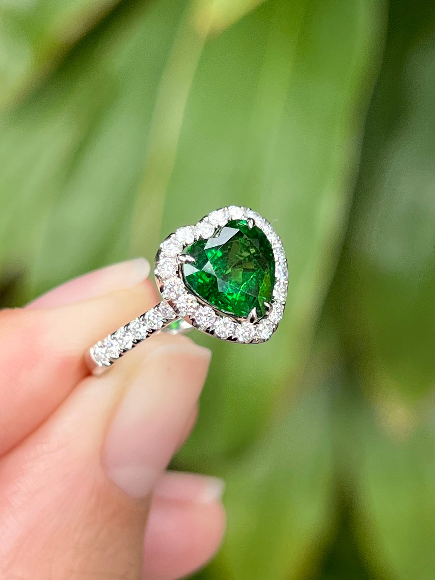 Natural Green Garnet Tsavorite 2.49ct Ring