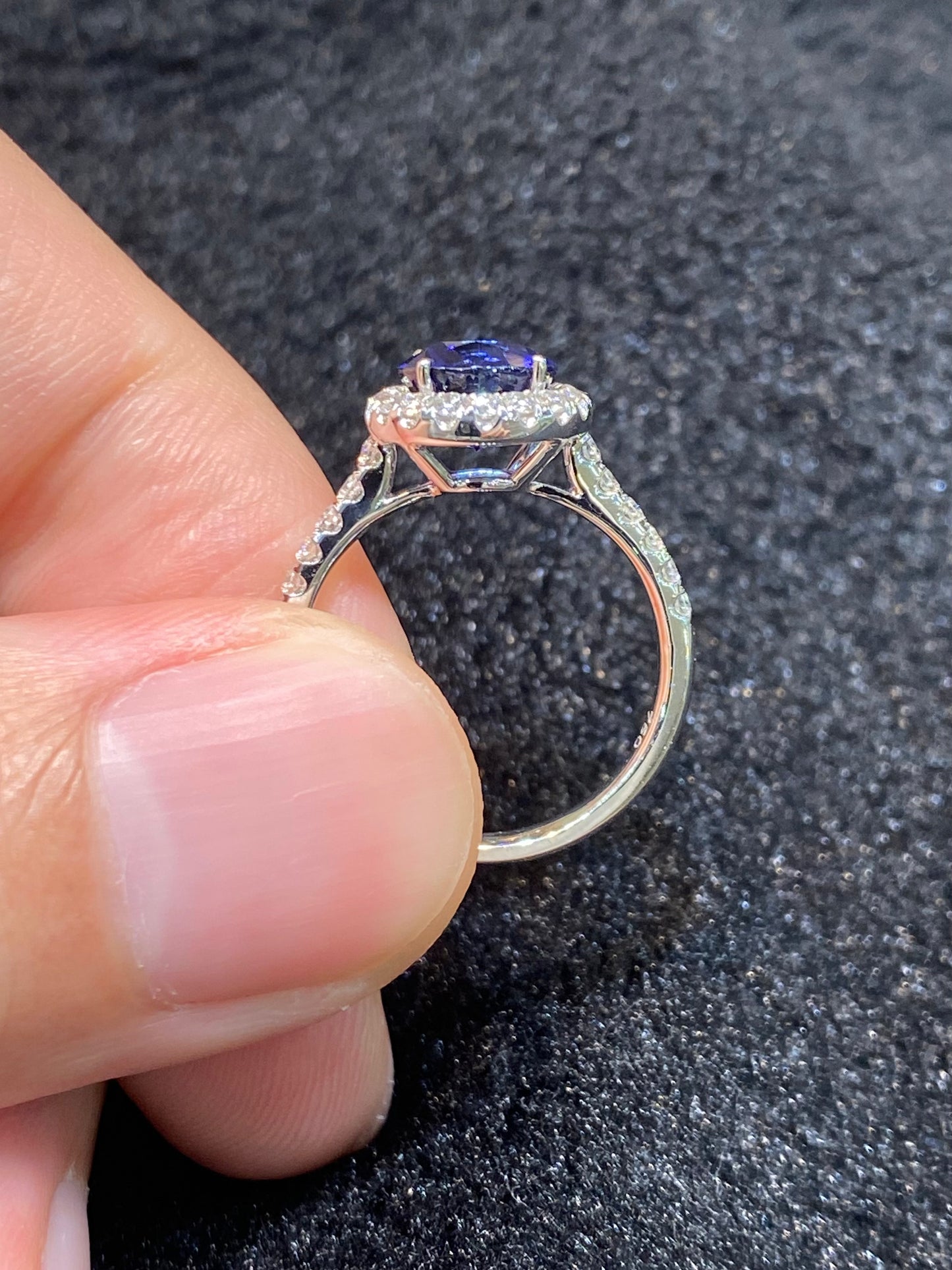 Natural Blue Sapphire Ring 2.35ct