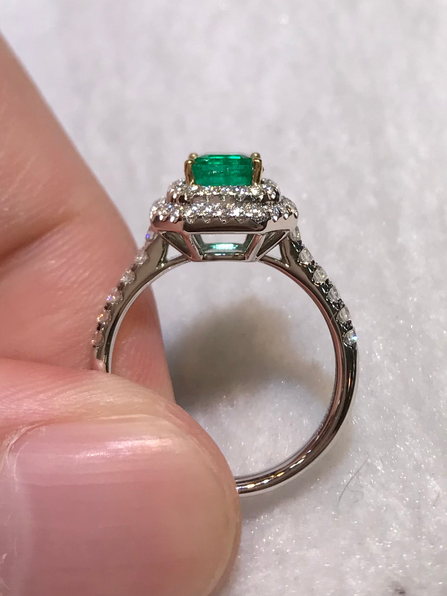 Natural Colombian Emerald 0.96ct Ring