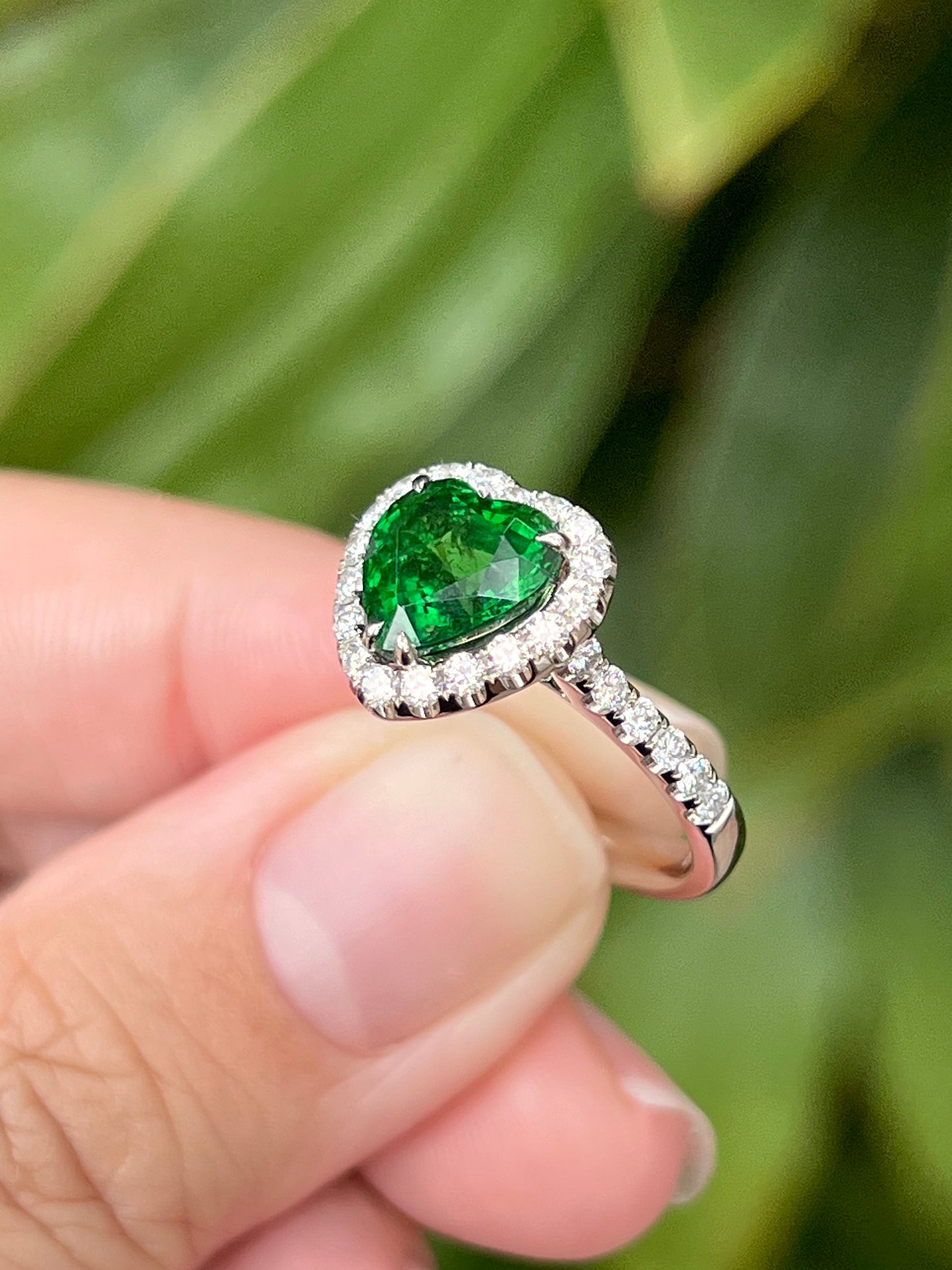 Natural Green Garnet Tsavorite 2.49ct Ring