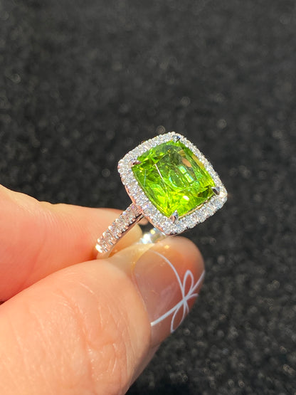 Natural Peridot 3.21ct Ring