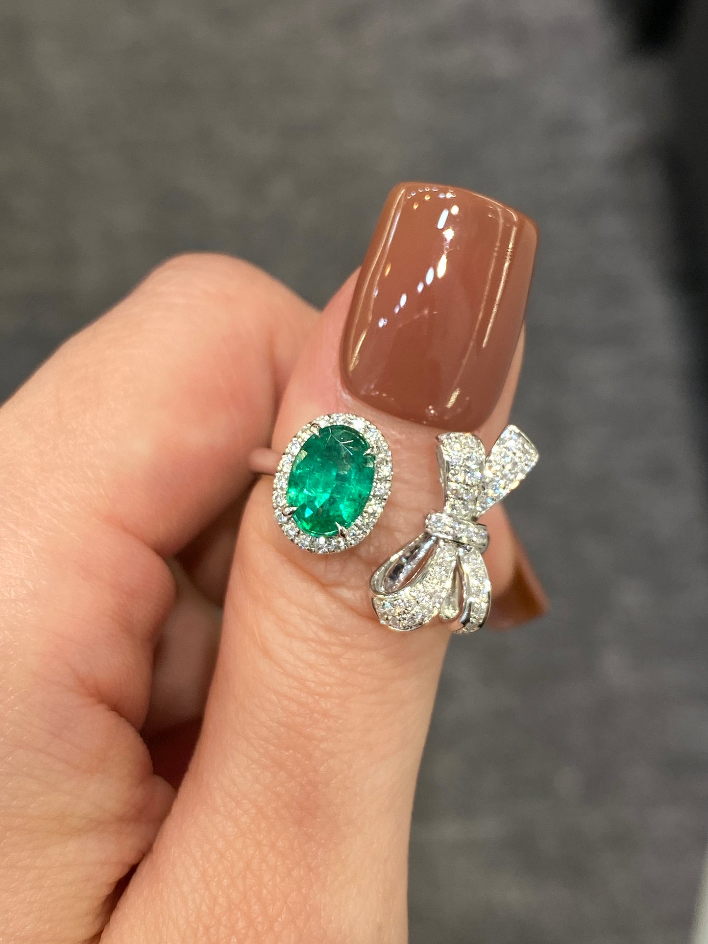 Natural Emerald 1.01ct Ring