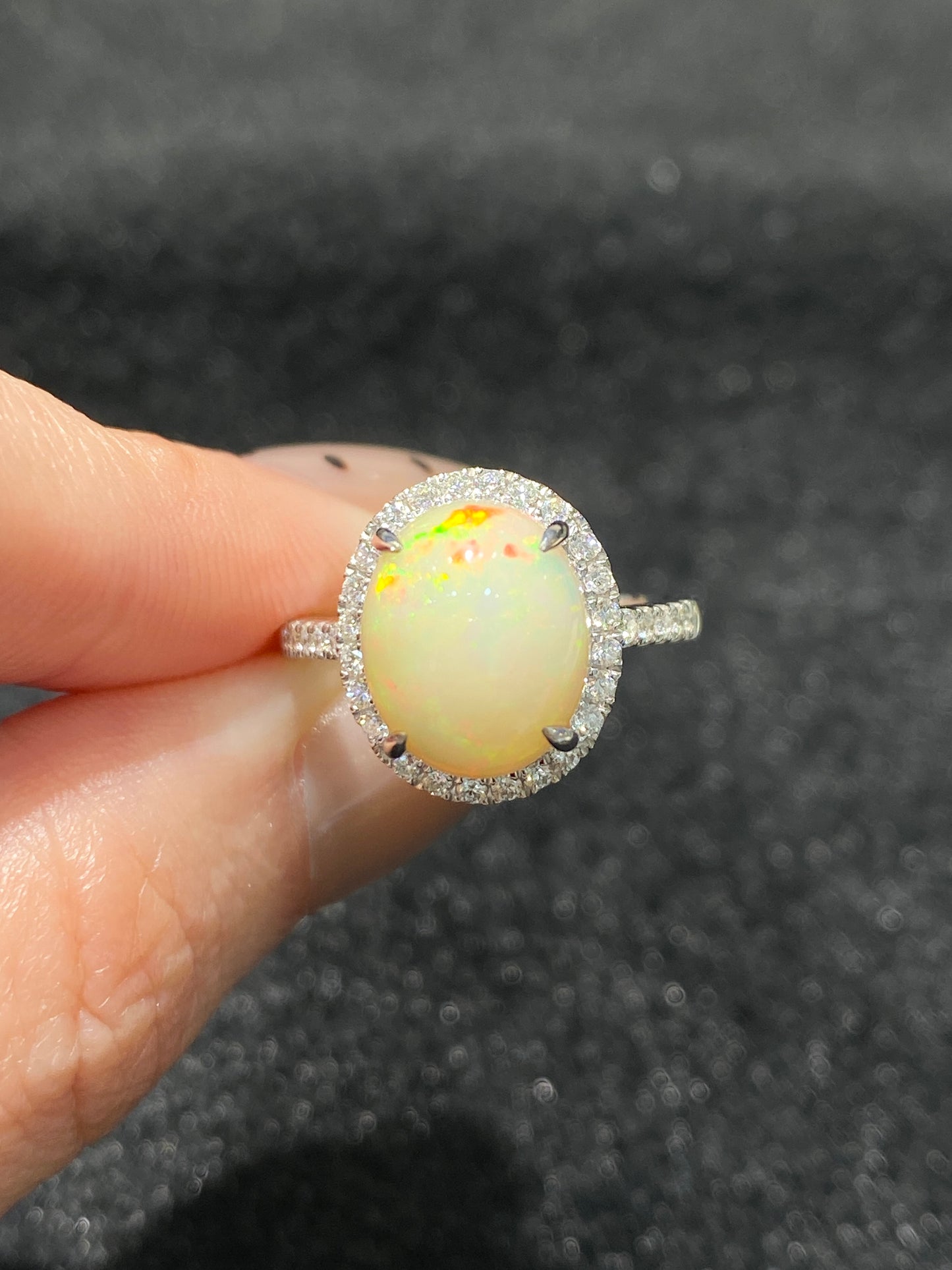 Natural Opal 3.09ct Ring