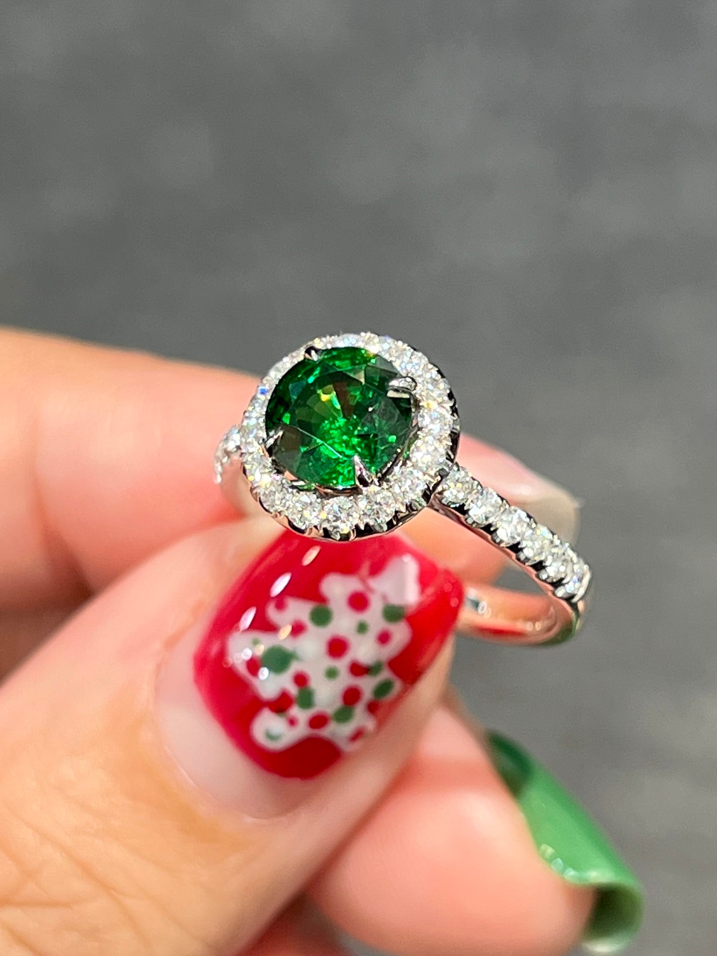 Natural Green Garnet Tsavorite 1.60ct Ring