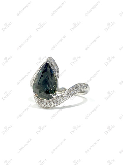 Natural Color Change Sapphire 3.87ct Ring