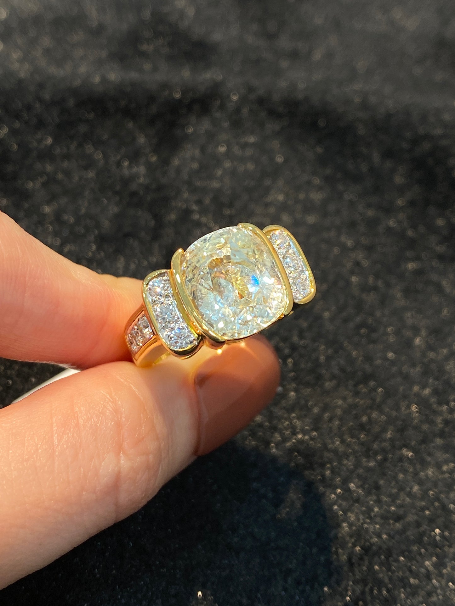 Natural Unheated Yellow Sapphire 10.56ct Ring