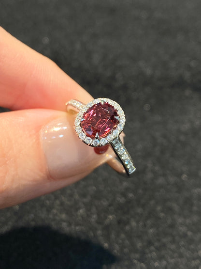 Natural Orangy Red Spinel 1.09ct Ring