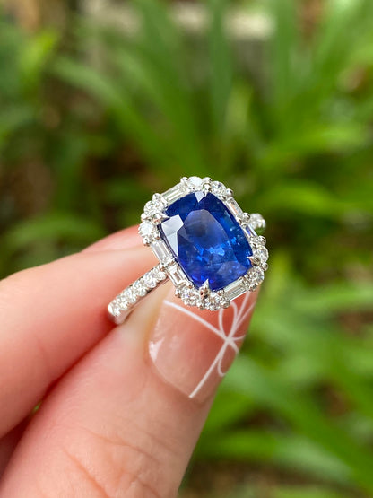 Natural Royal Blue Sapphire 4.19ct Ring