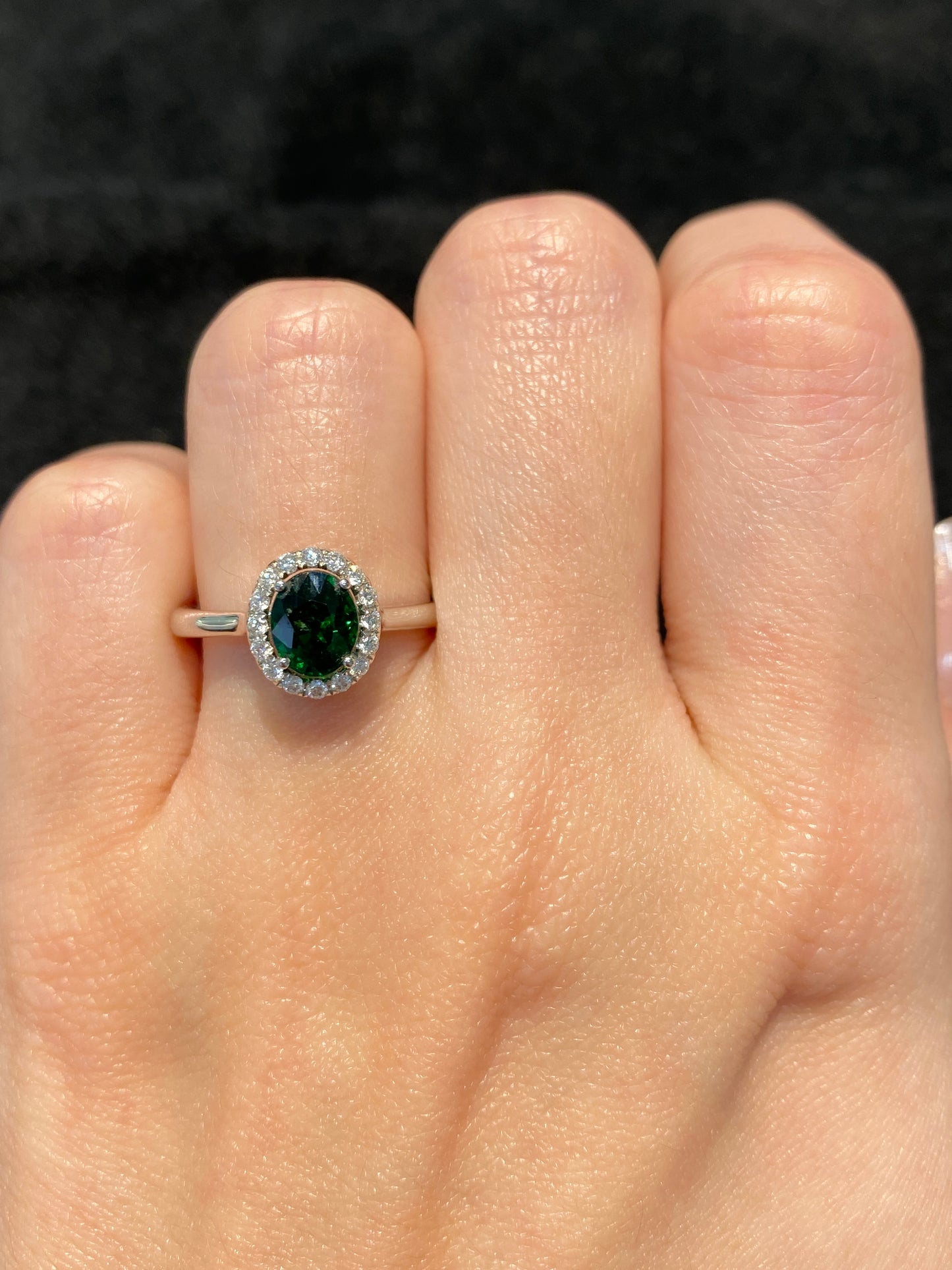 Natural Green Garnet / Tsavorite 1.29ct Ring