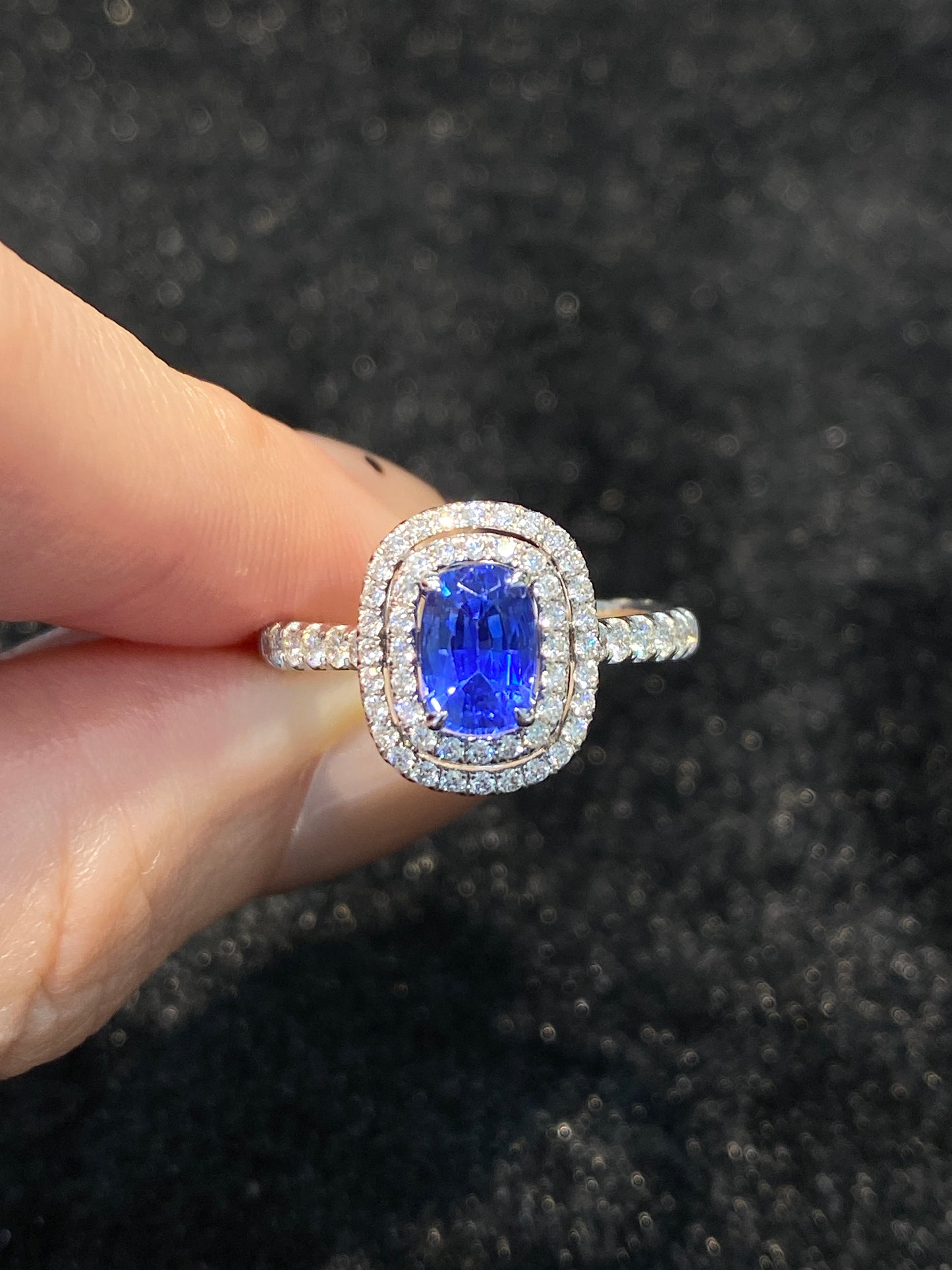 Natural Blue Sapphire 1.17ct Ring