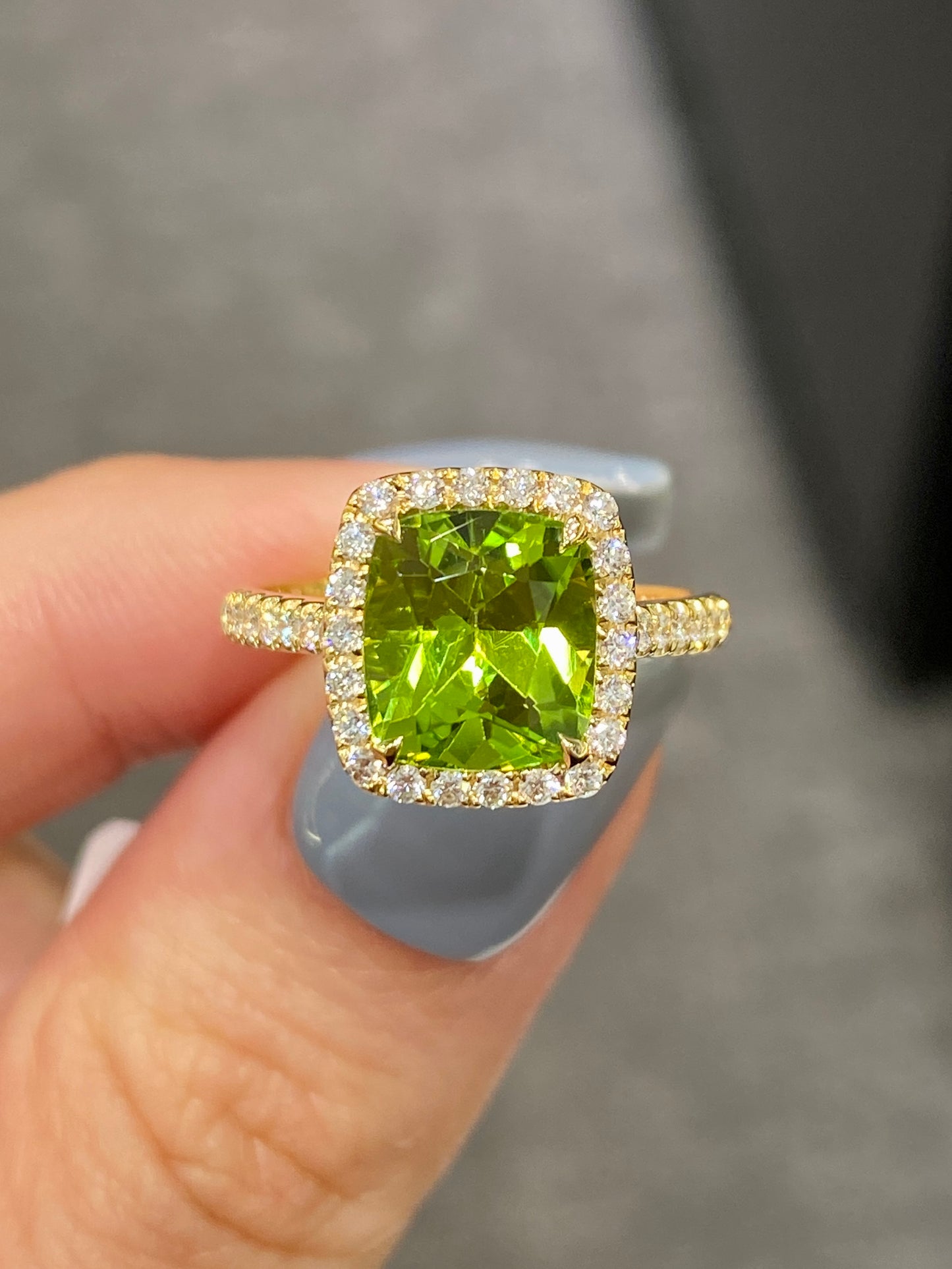 Natural Peridot 2.50ct Ring